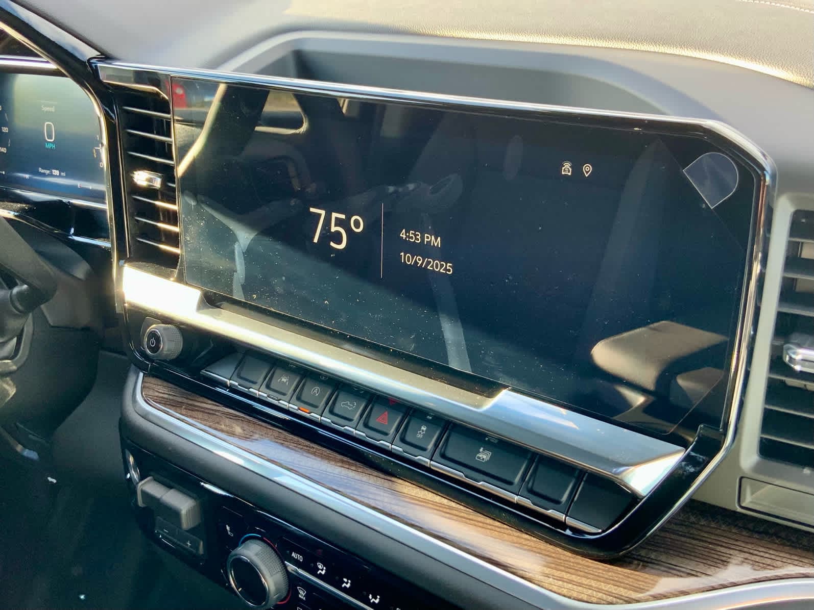 Thumbnail: 2026 Chevrolet Silverado 1500 - 47