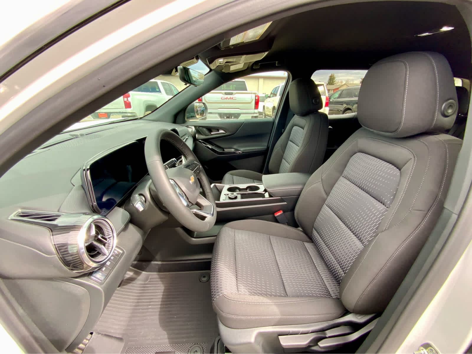 Thumbnail: 2026 Chevrolet Equinox - 22