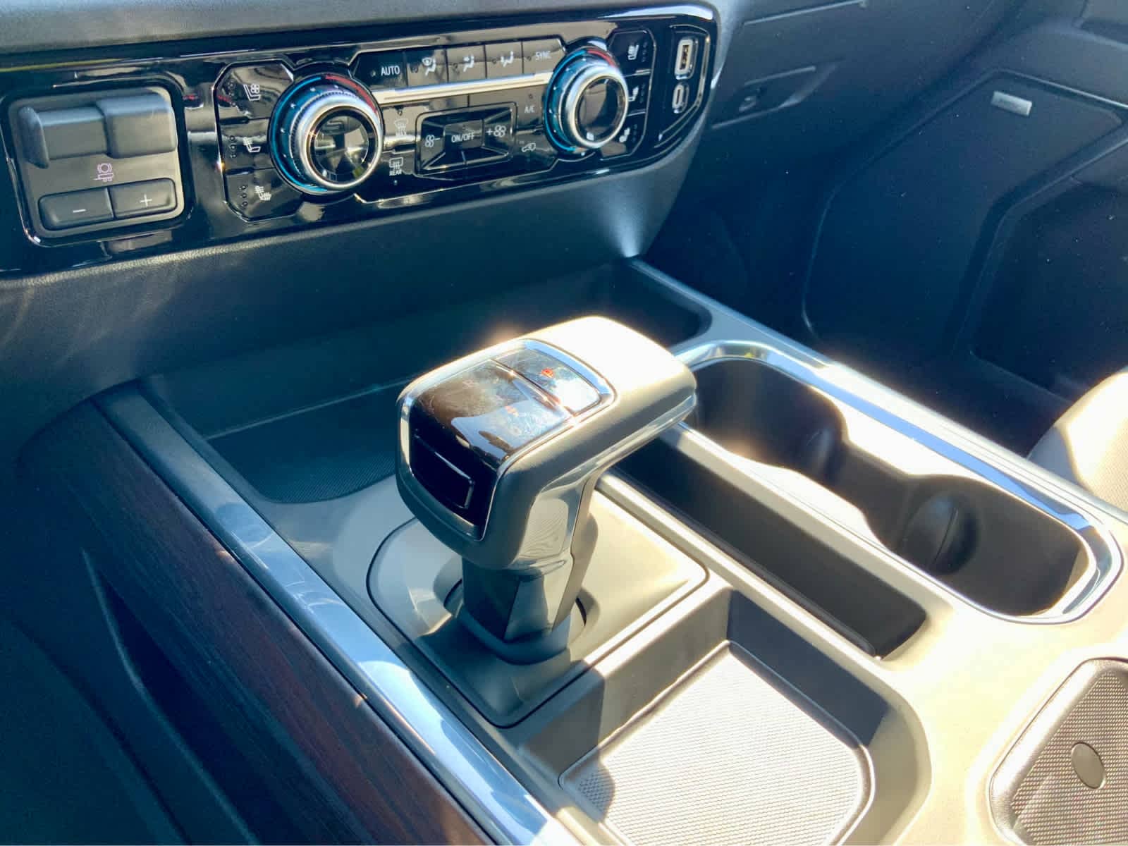 2025 GMC Sierra 1500 SLT 50