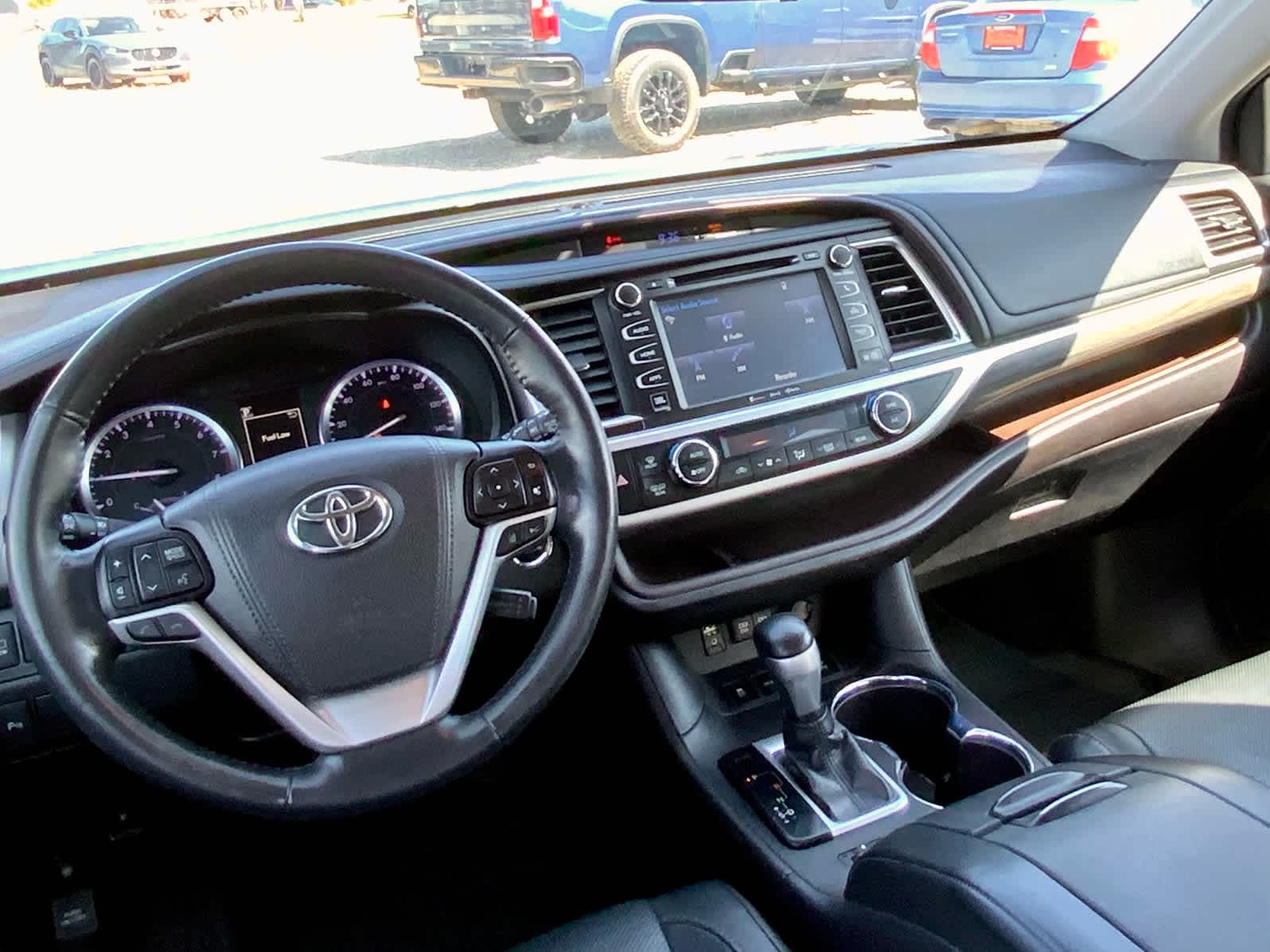 Thumbnail: 2018 Toyota Highlander - 37