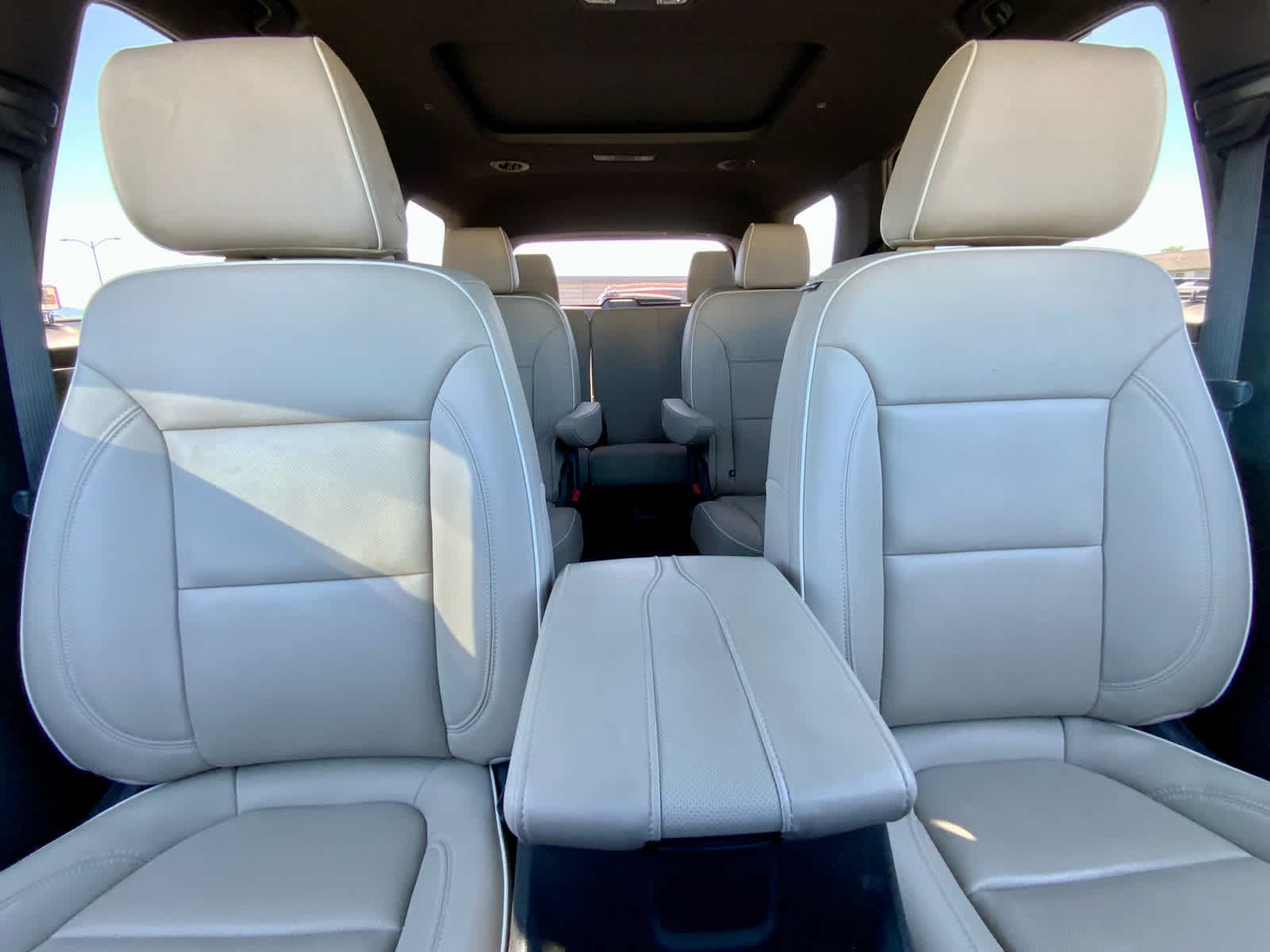 Thumbnail: 2023 Chevrolet Traverse - 25