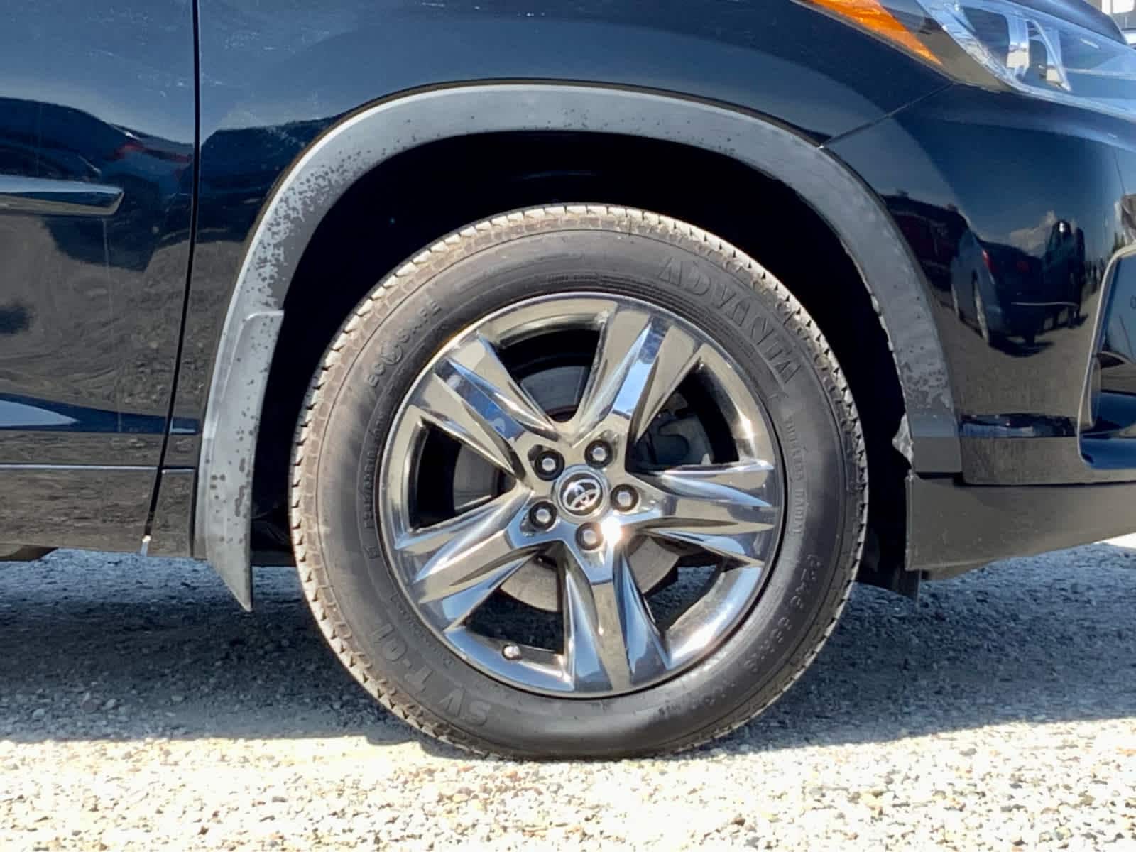 Thumbnail: 2018 Toyota Highlander - 18