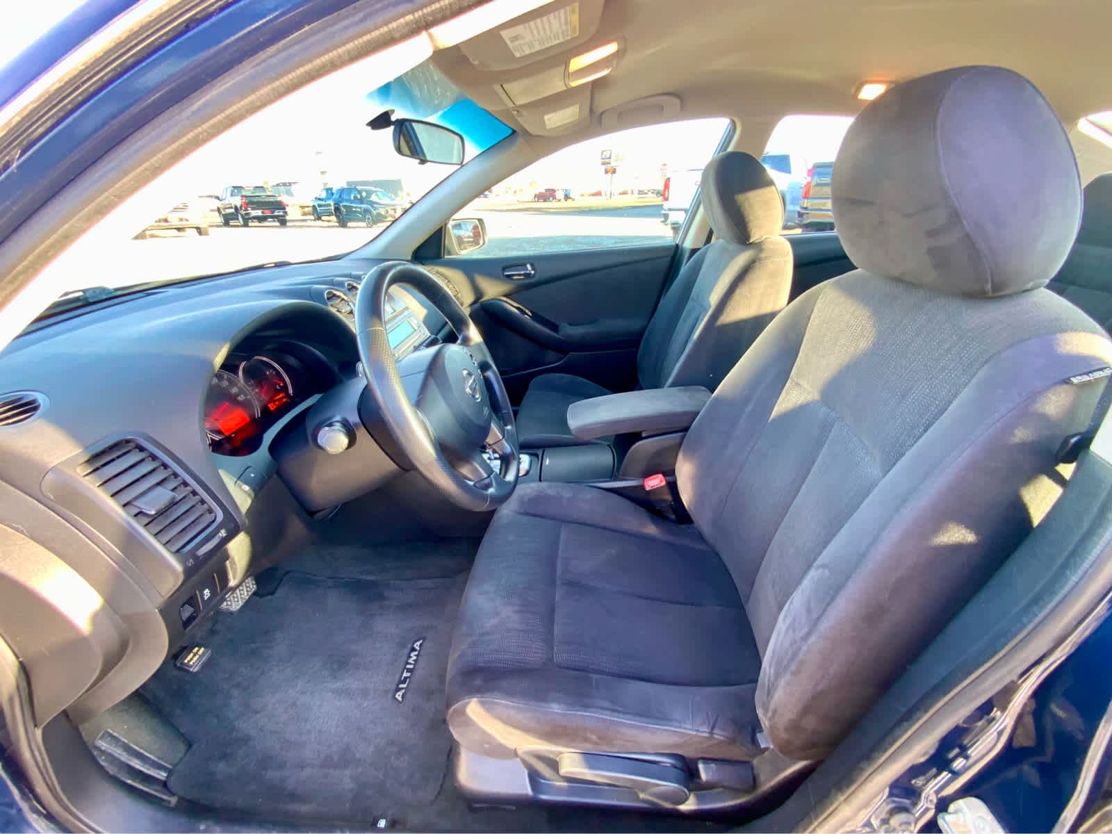 Thumbnail: 2012 Nissan Altima - 20