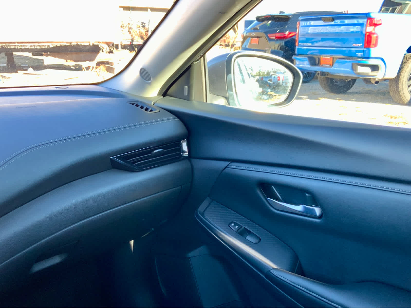 Thumbnail: 2024 Nissan Sentra - 31