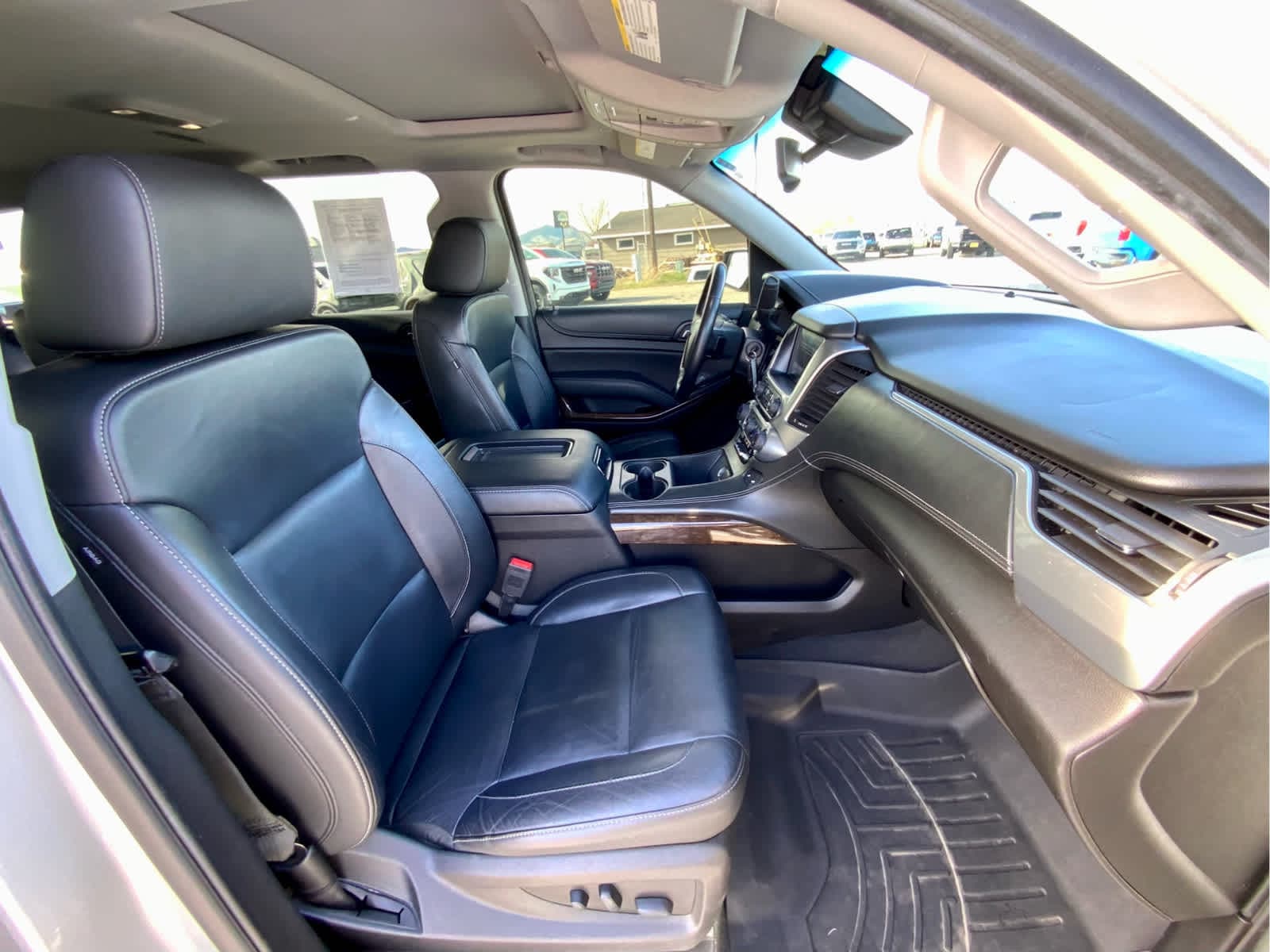 Thumbnail: 2019 Chevrolet Tahoe - 24