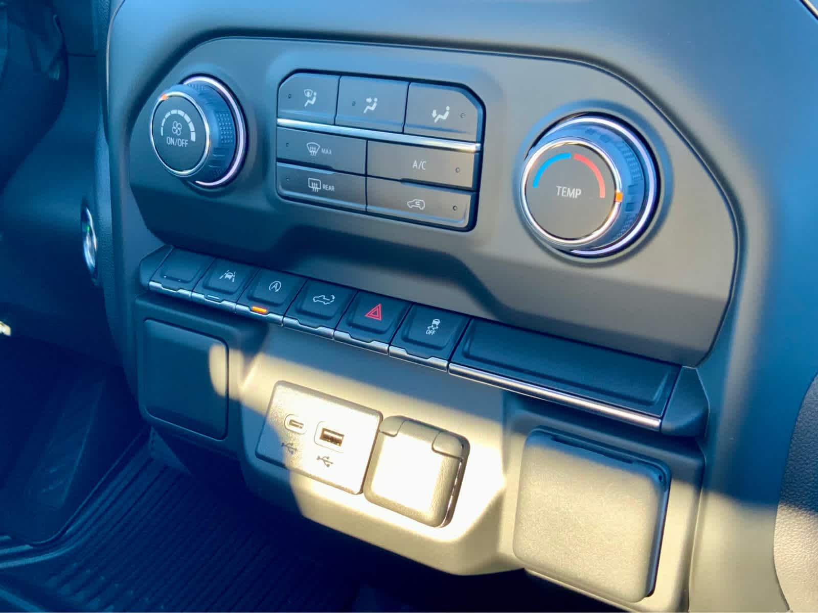 Thumbnail: 2026 Chevrolet Silverado 1500 - 50