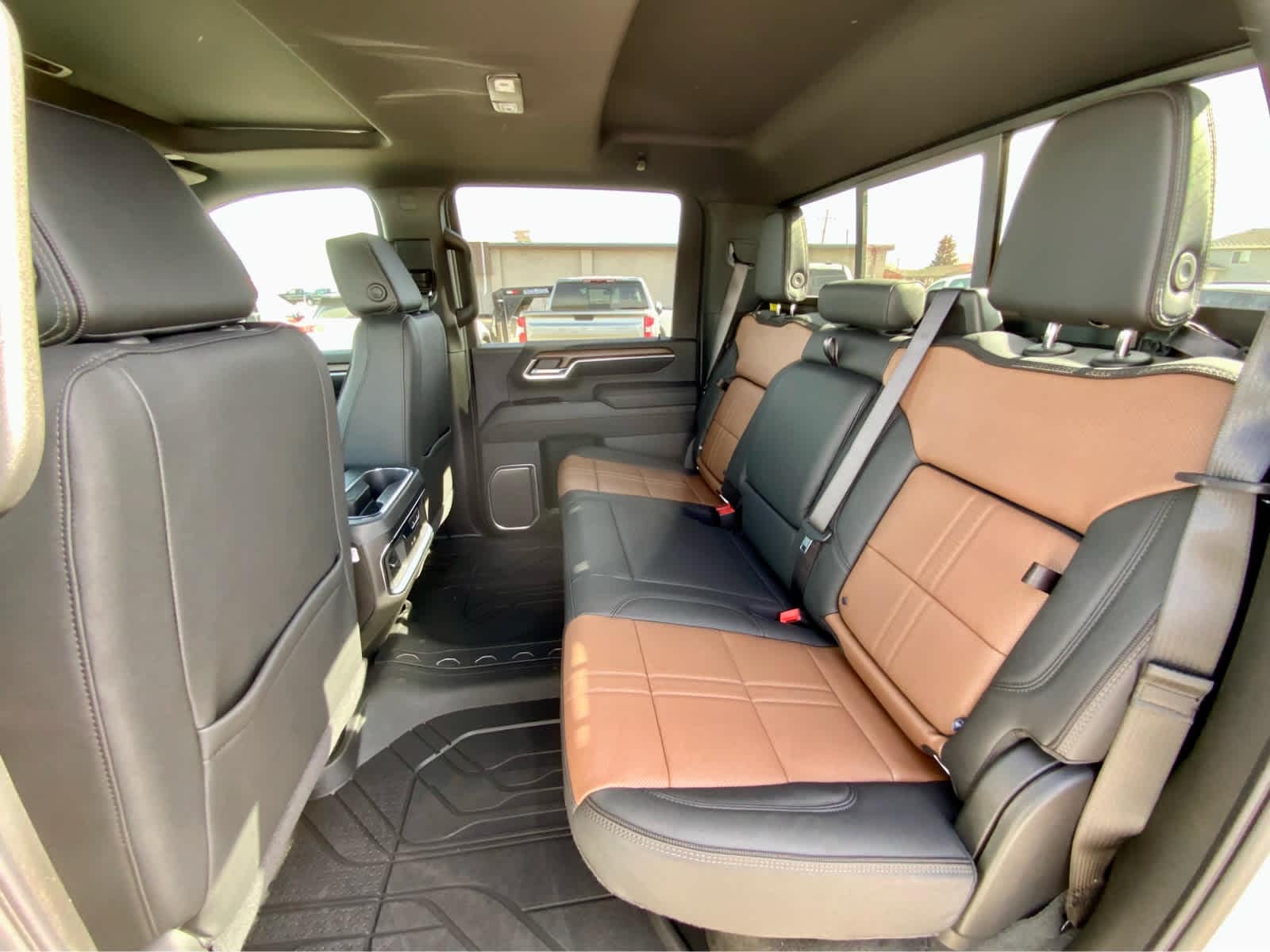 Thumbnail: 2026 Chevrolet Silverado 3500 - 27