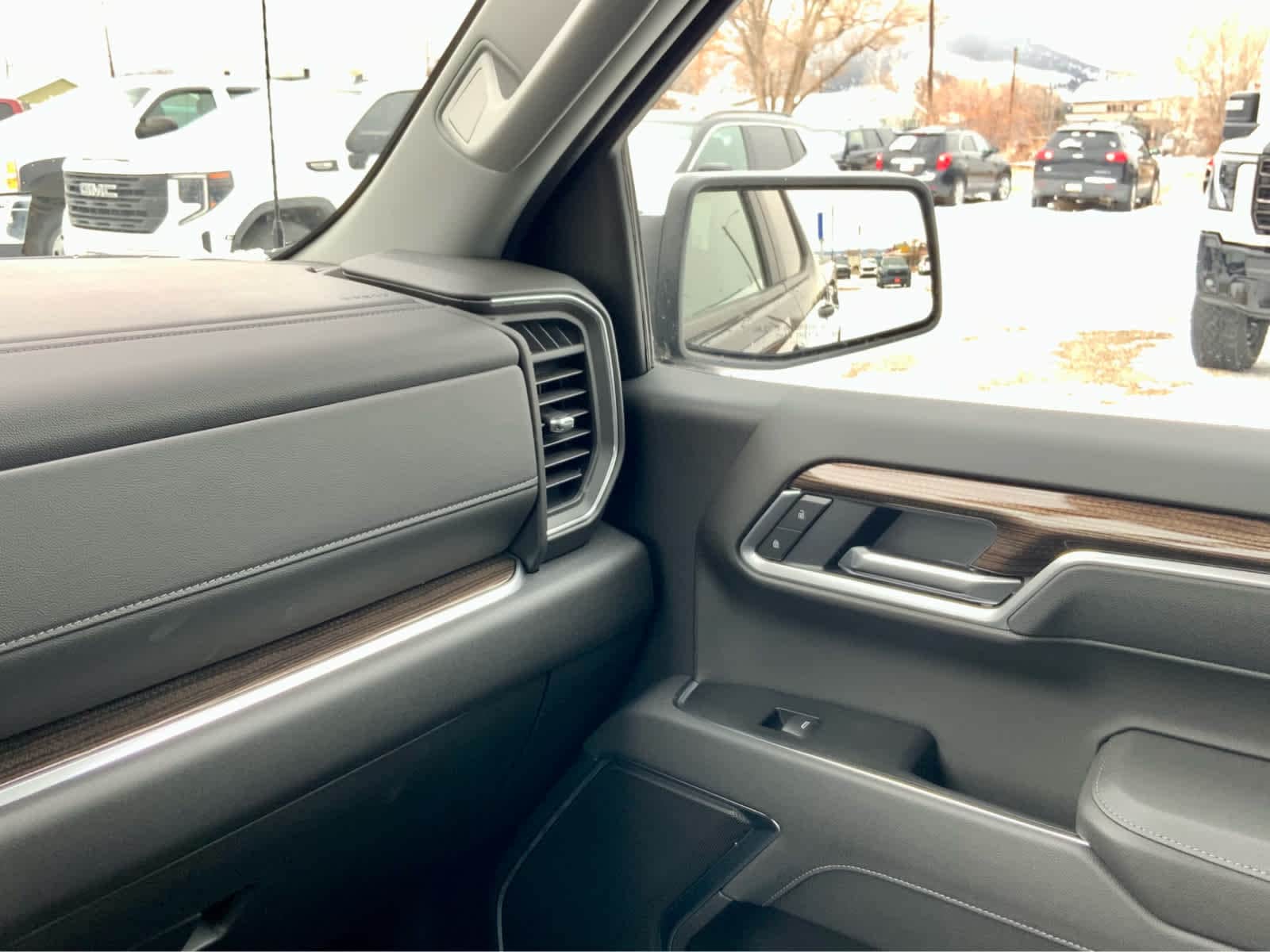 Thumbnail: 2026 Chevrolet Silverado 1500 - 39