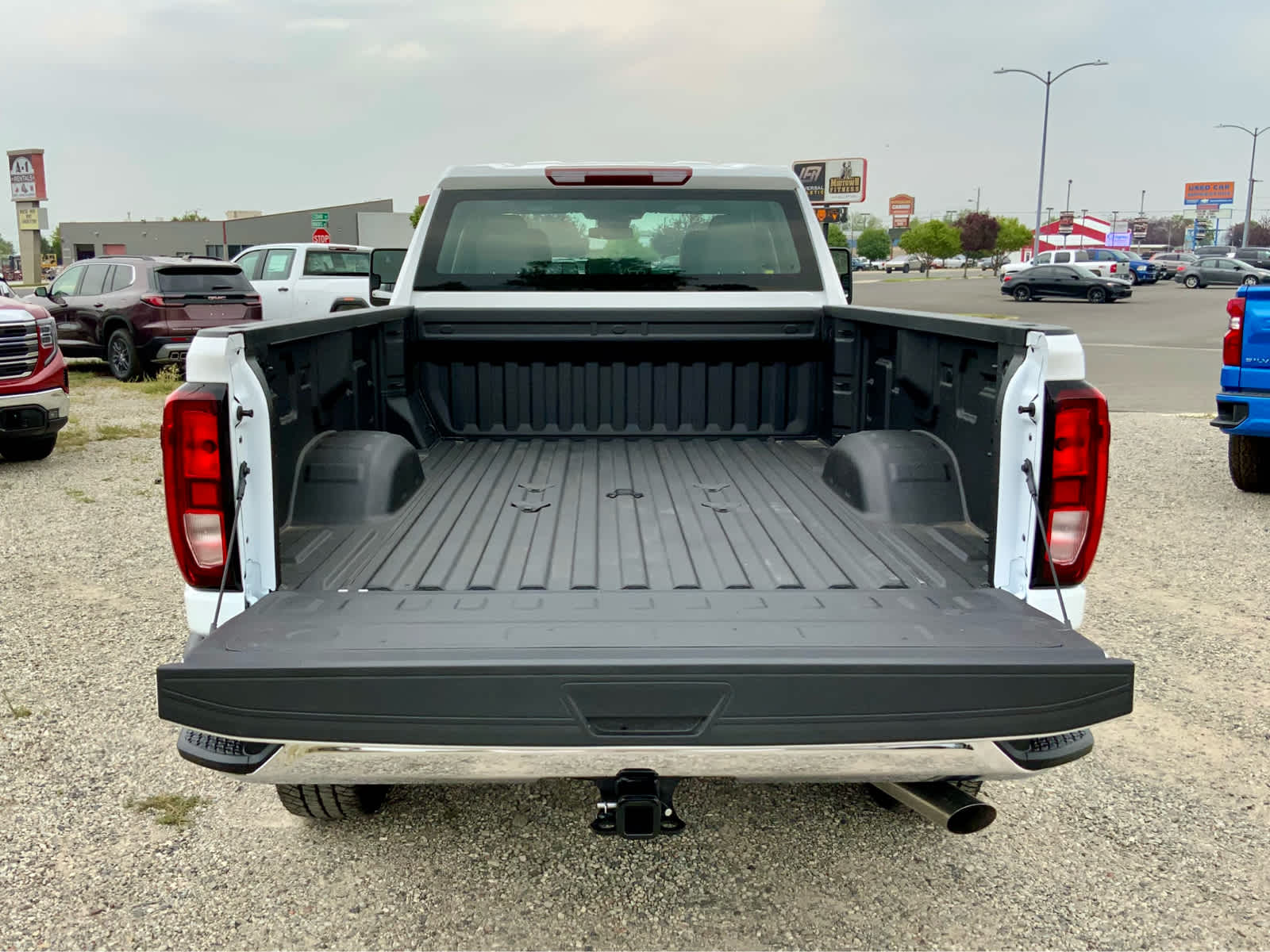 Thumbnail: 2025 GMC Sierra 3500 - 21
