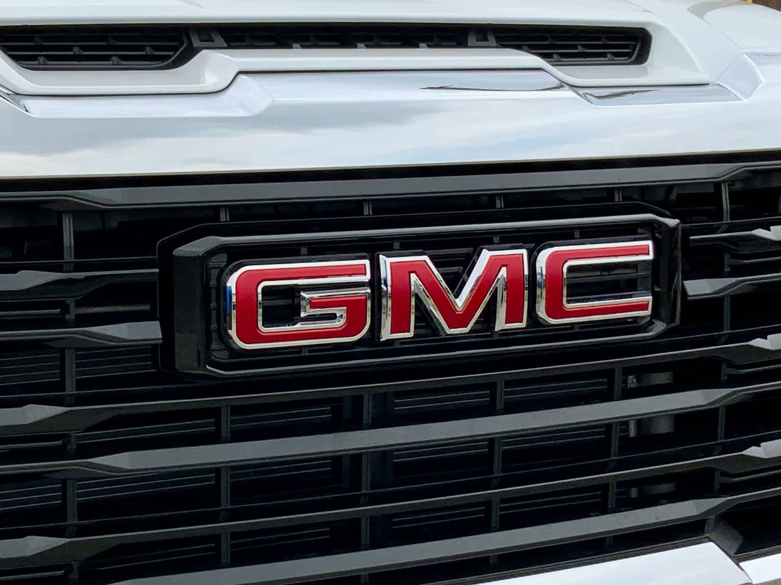 Thumbnail: 2025 GMC Sierra 3500 - 25