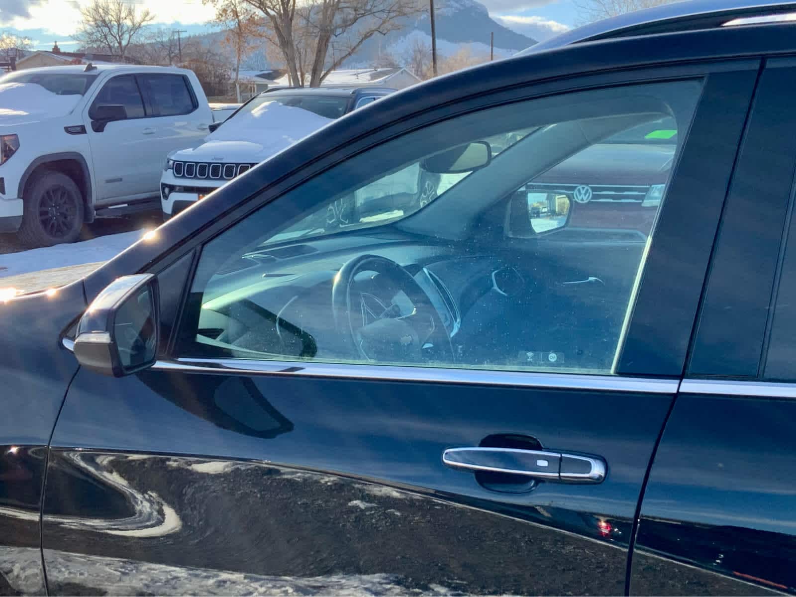 Thumbnail: 2022 Chevrolet Equinox - 10