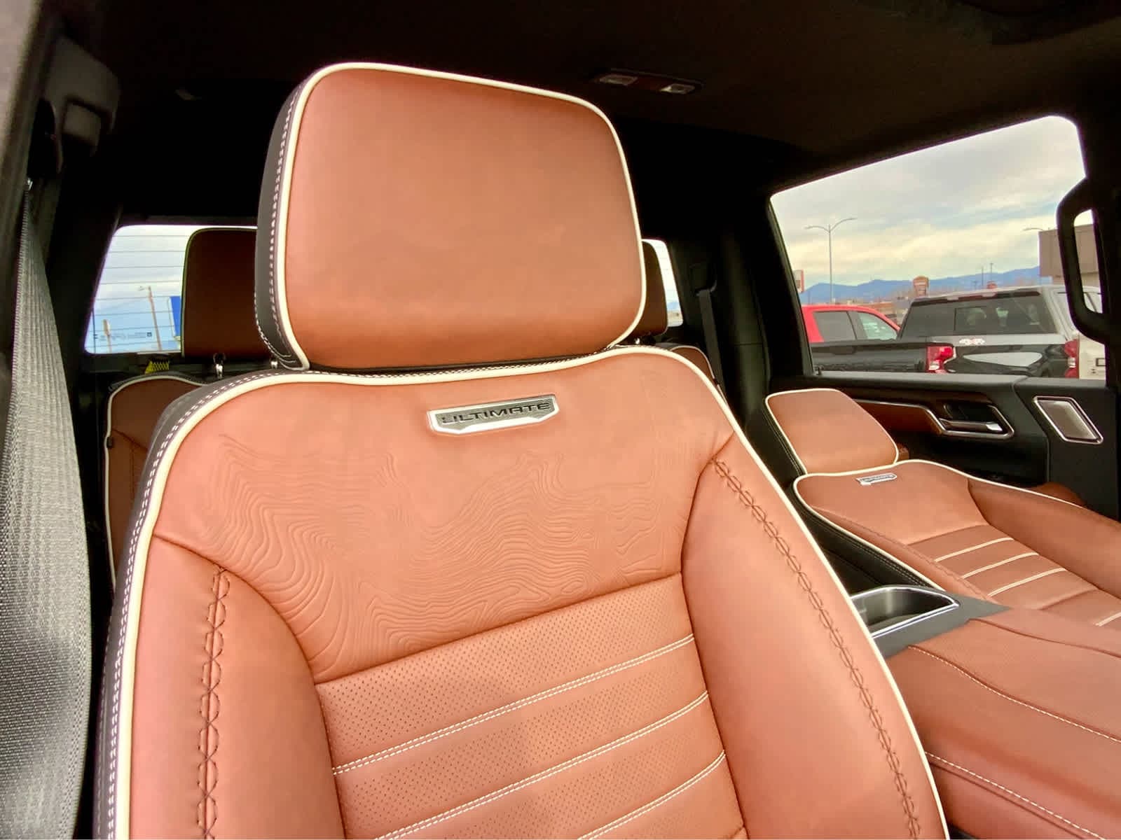 Thumbnail: 2026 GMC Sierra 3500 - 33