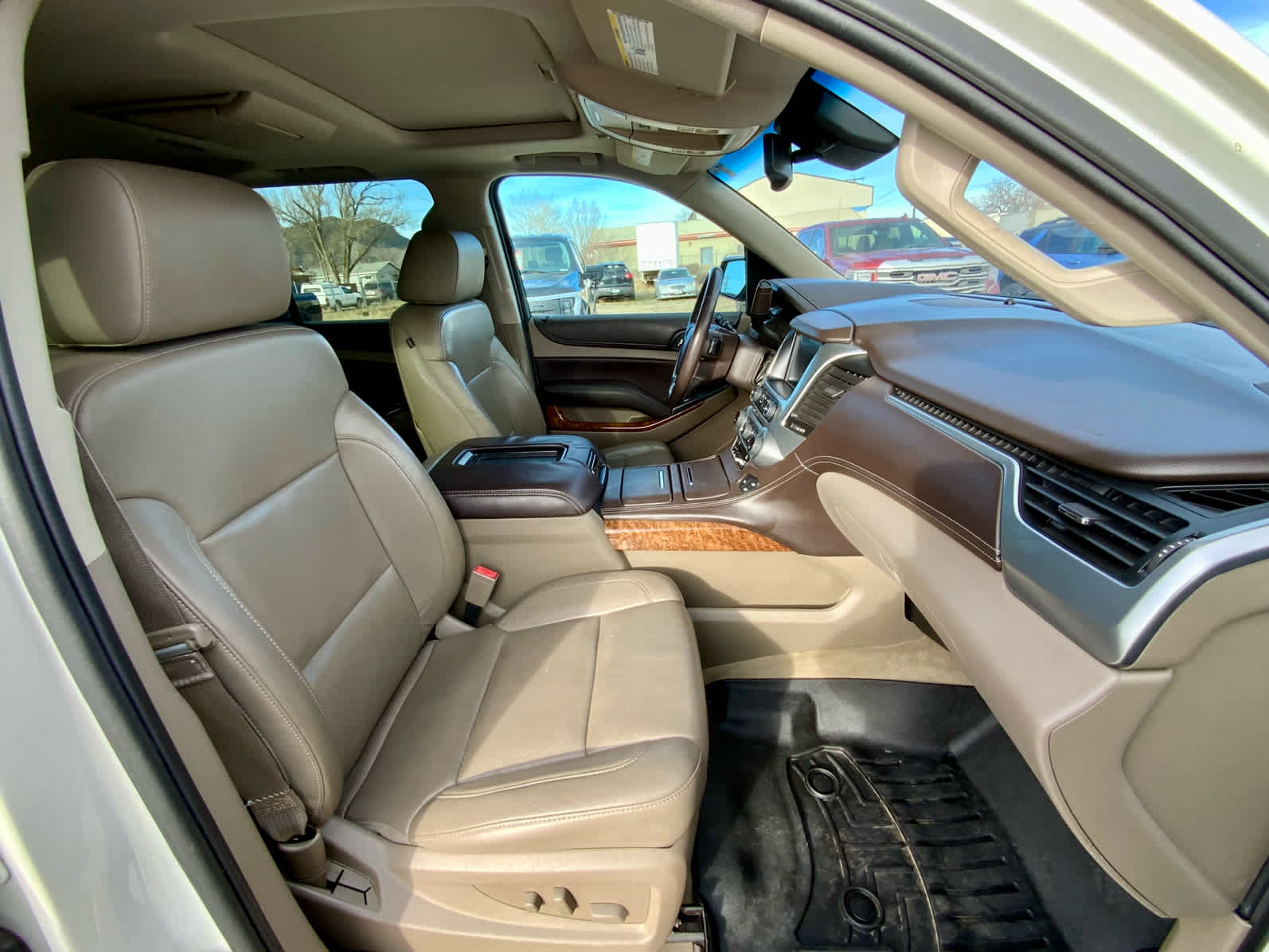 Thumbnail: 2015 Chevrolet Tahoe - 22