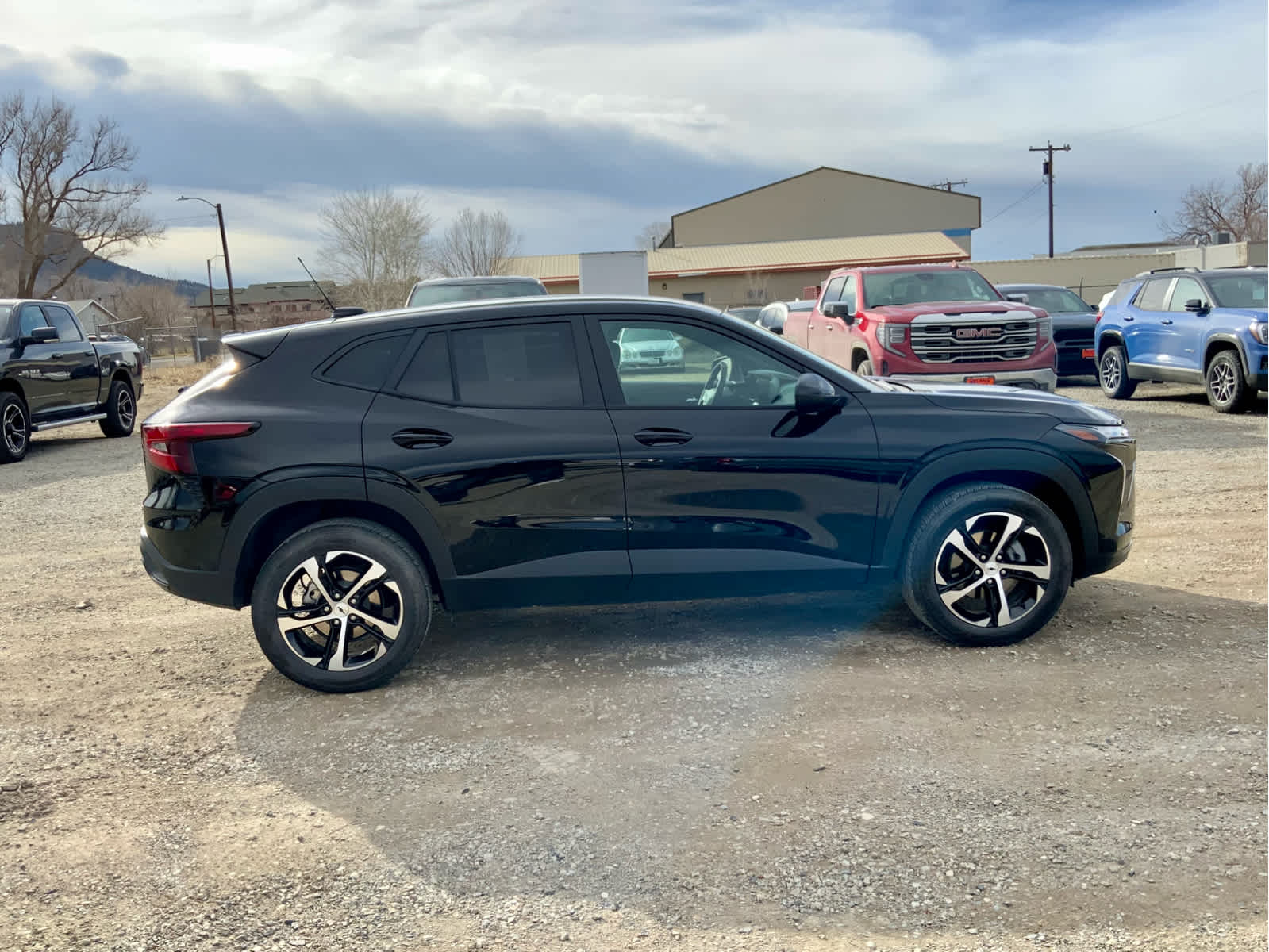 Thumbnail: 2025 Chevrolet Trax - 6