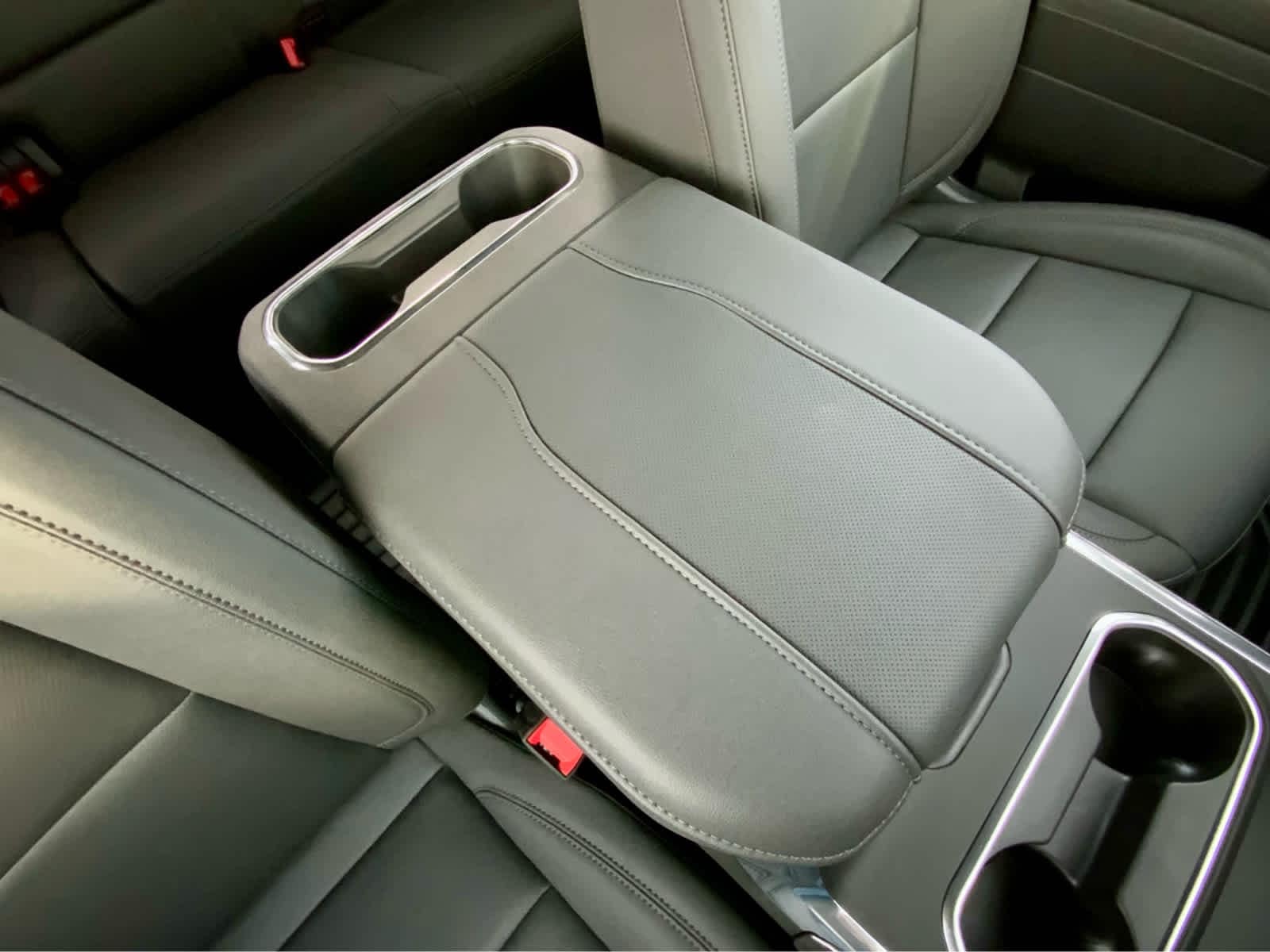 Thumbnail: 2026 Chevrolet Silverado 3500 - 41