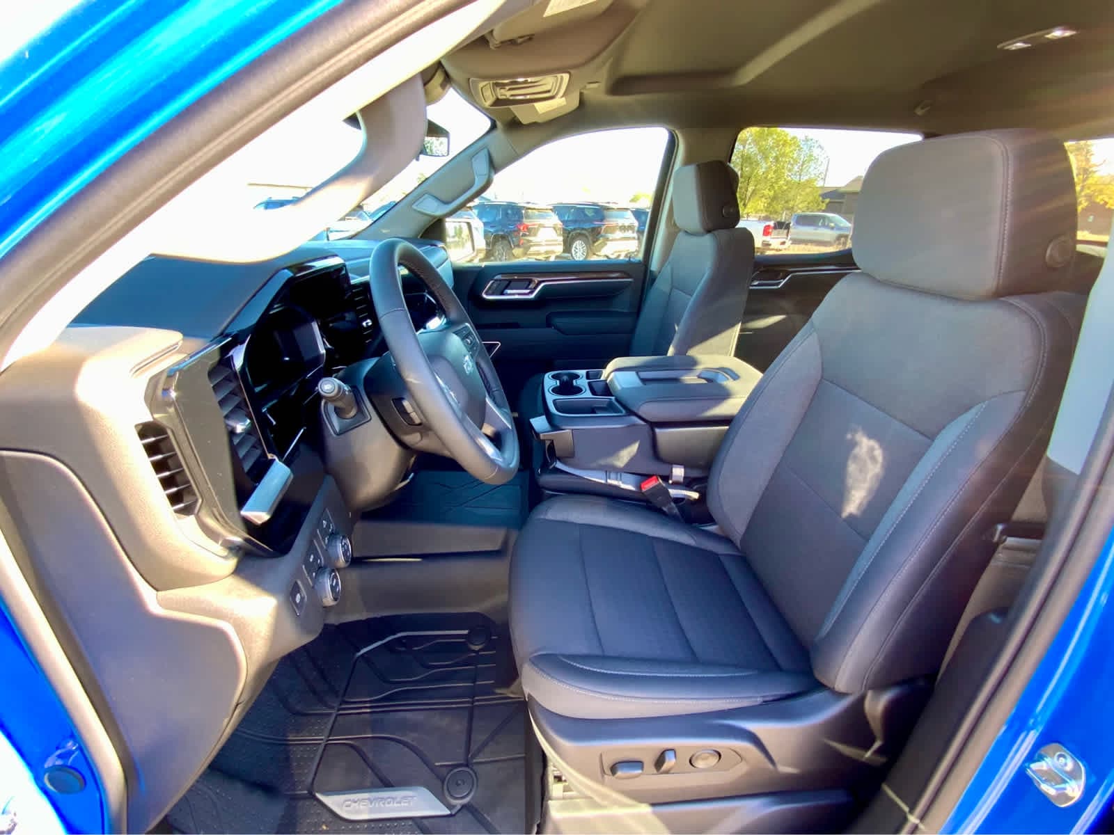 Thumbnail: 2026 Chevrolet Silverado 1500 - 27