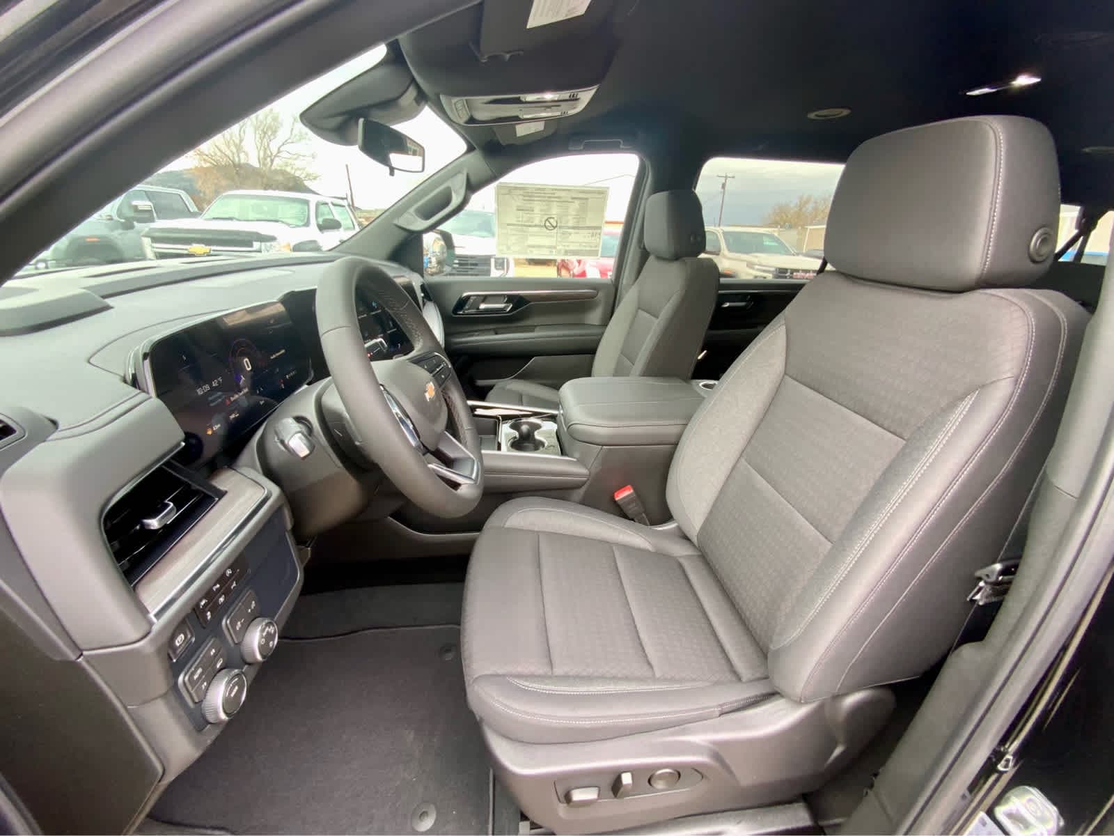 Thumbnail: 2026 Chevrolet Suburban - 23