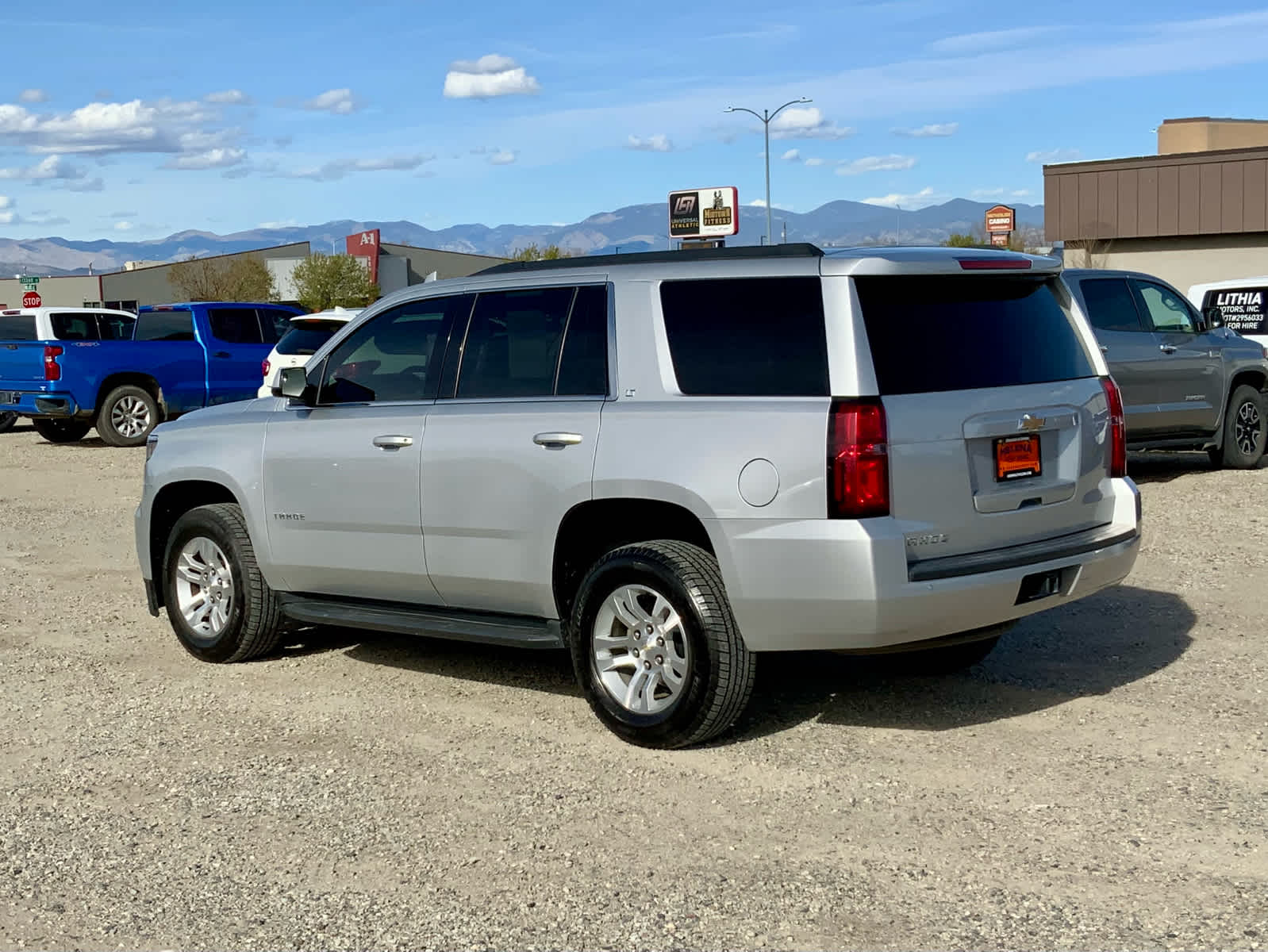 Thumbnail: 2019 Chevrolet Tahoe - 3