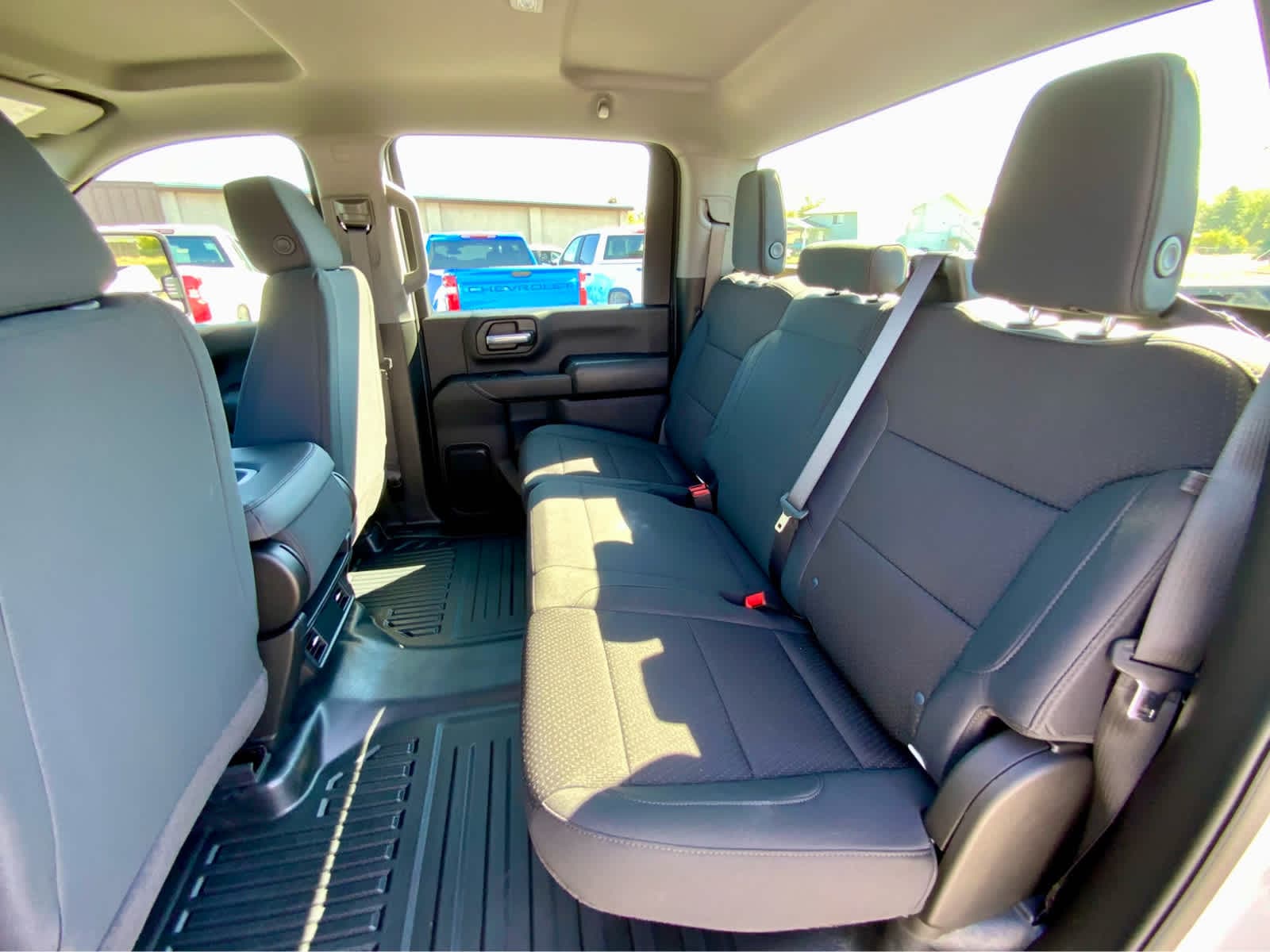 Thumbnail: 2025 GMC Sierra 3500 - 32
