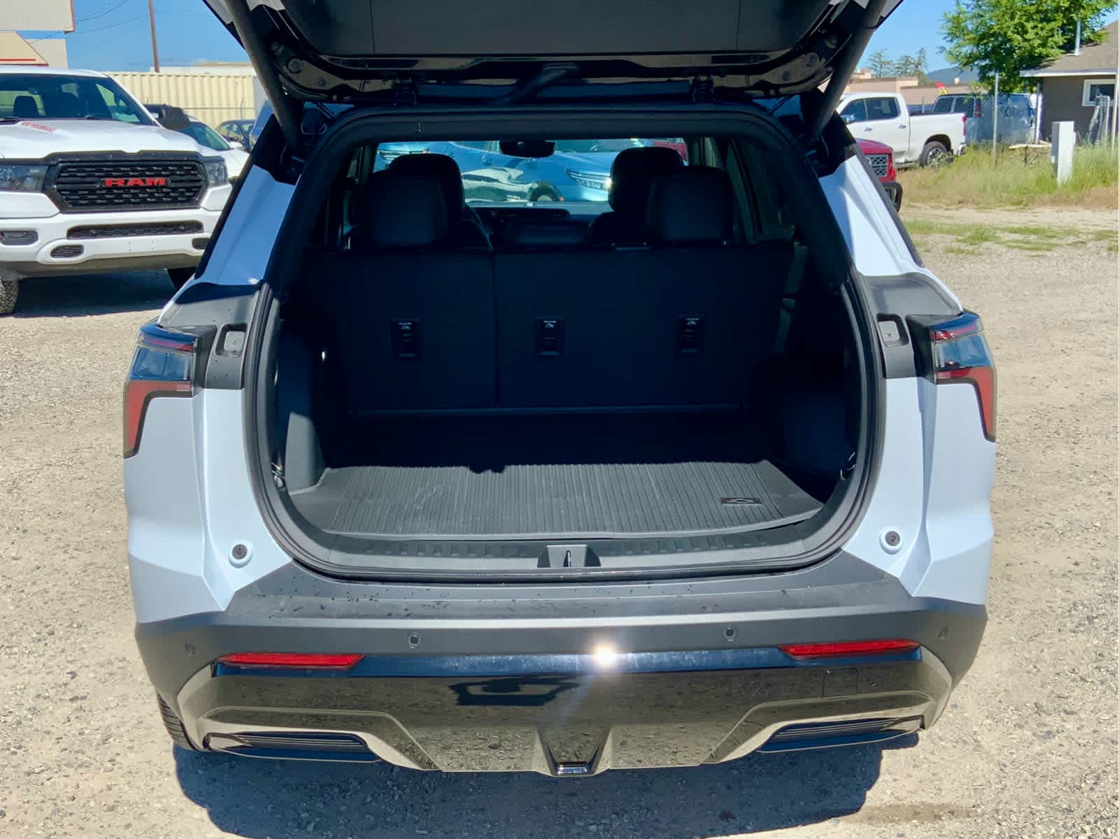 Thumbnail: 2026 Chevrolet Equinox - 21