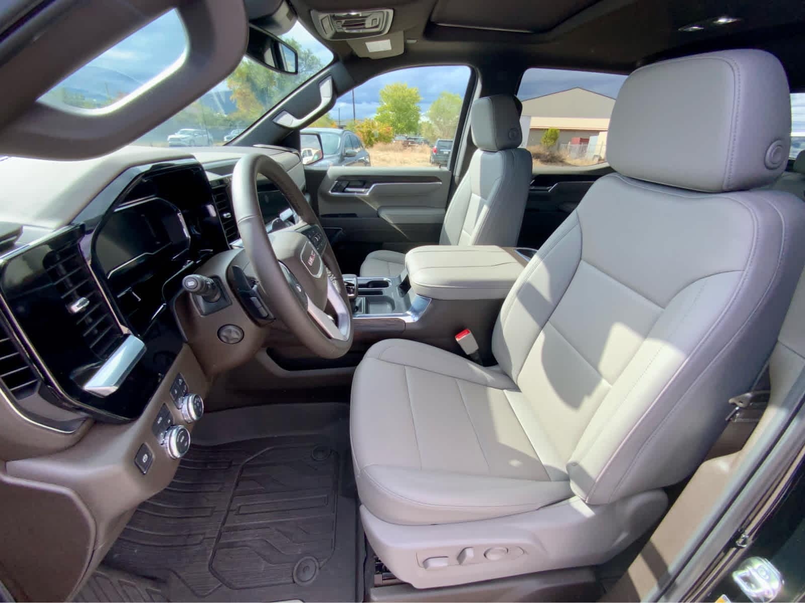 Thumbnail: 2025 GMC Sierra 1500 - 31