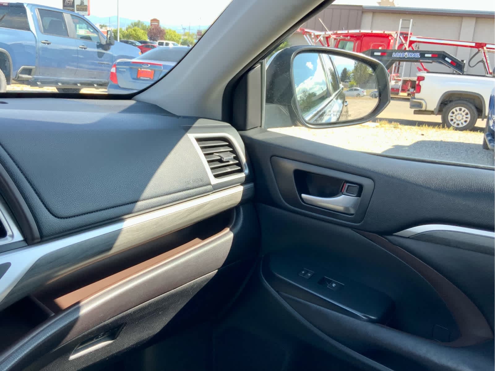 Thumbnail: 2018 Toyota Highlander - 40