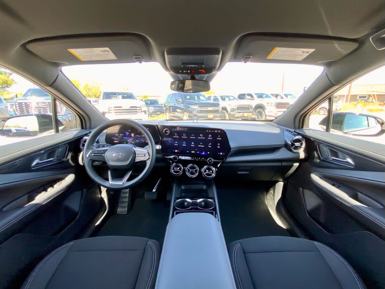 Thumbnail: 2026 Chevrolet Blazer EV - 26