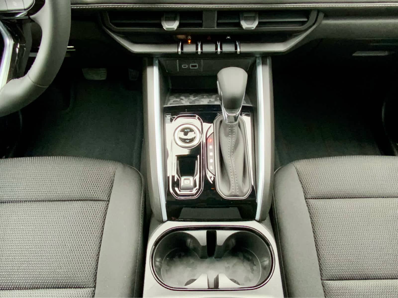 Thumbnail: 2026 Chevrolet Colorado - 45