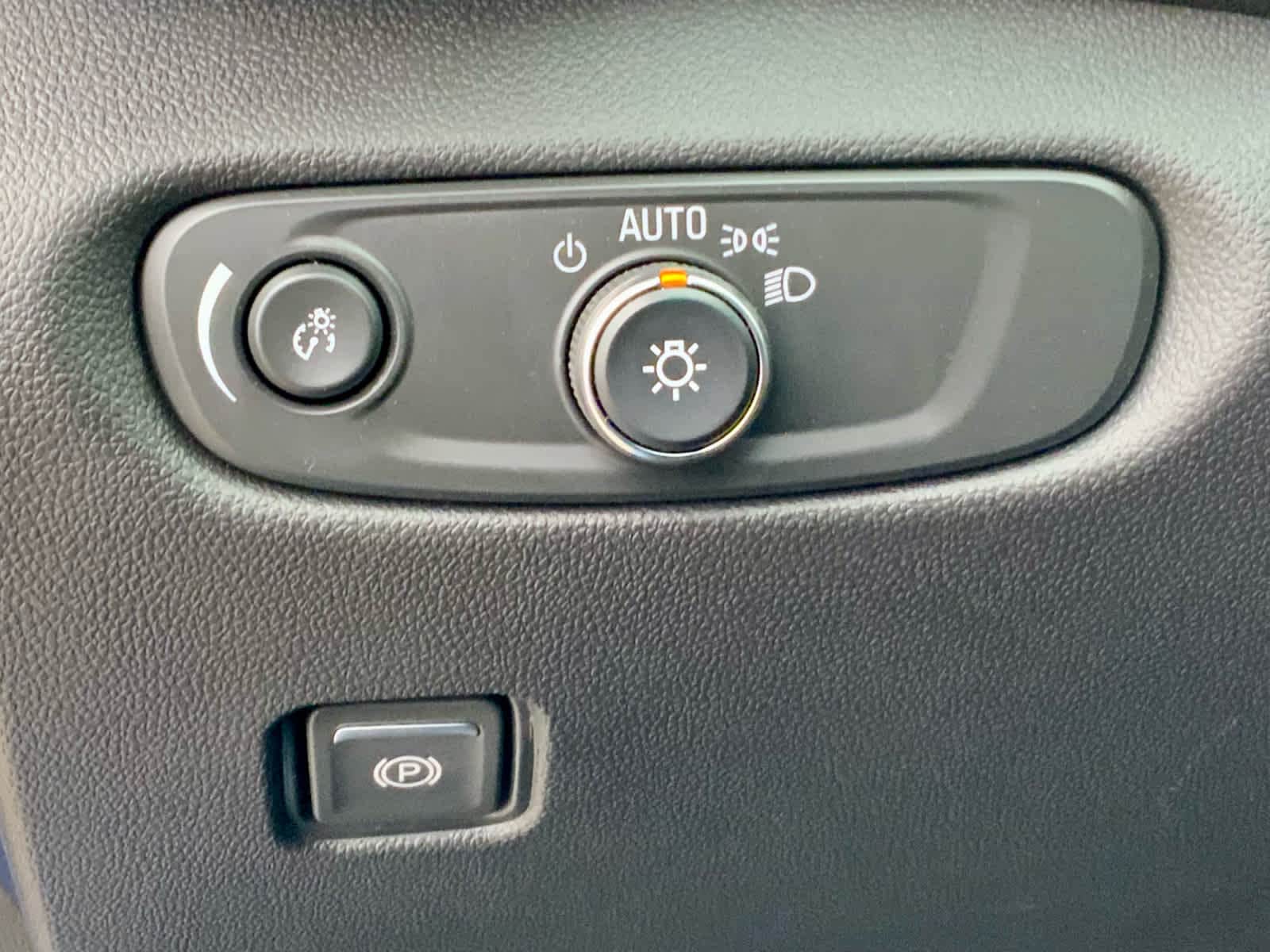 Thumbnail: 2025 Chevrolet Blazer - 48