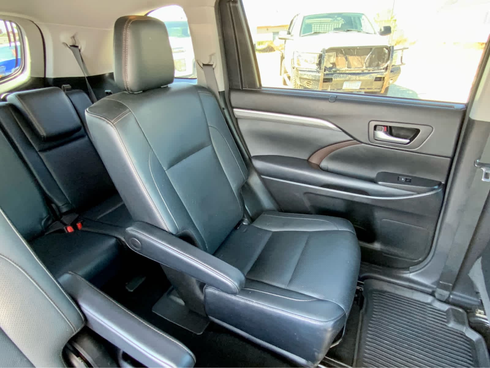 Thumbnail: 2018 Toyota Highlander - 30