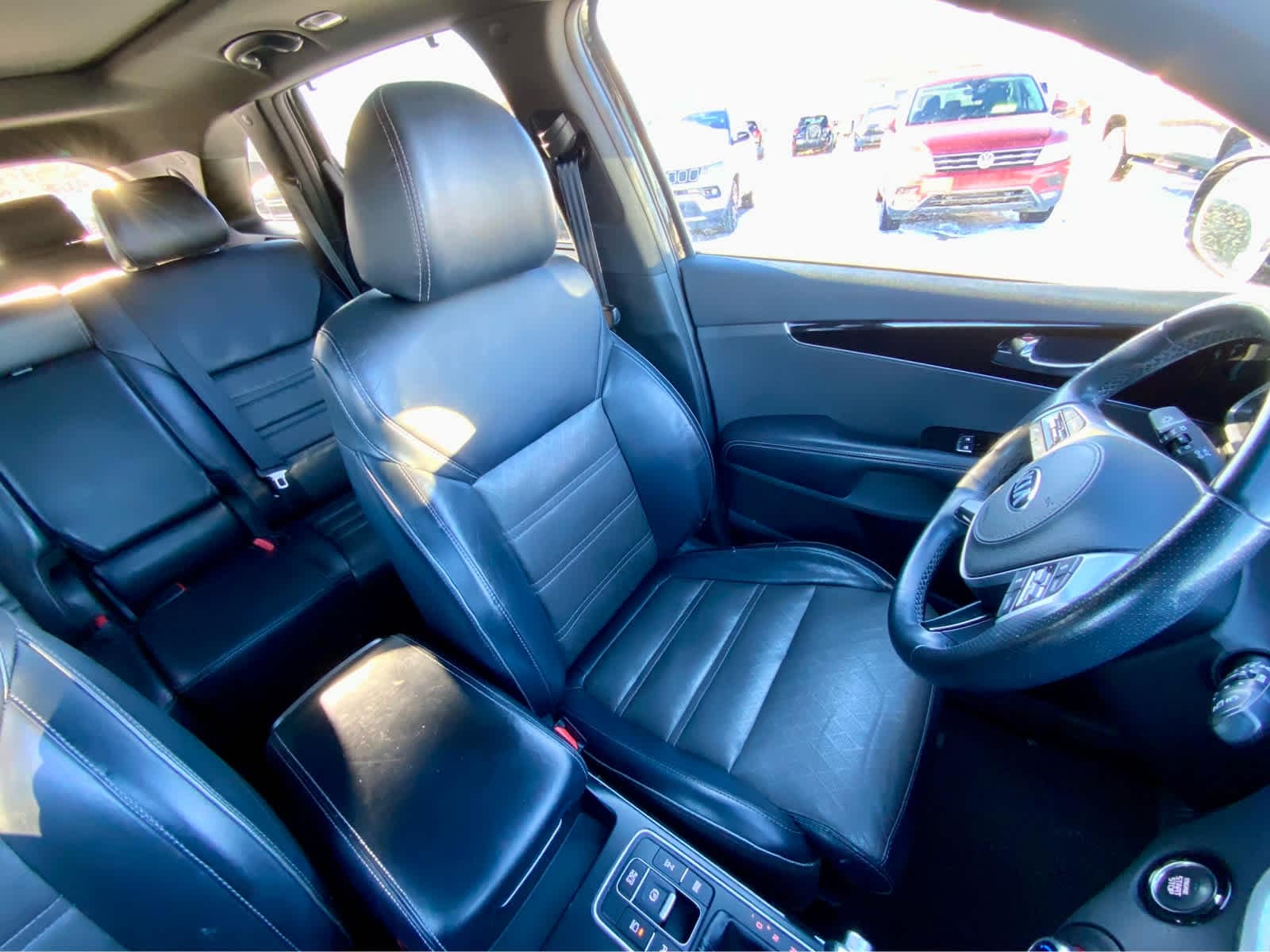 Thumbnail: 2019 Kia Sorento - 28