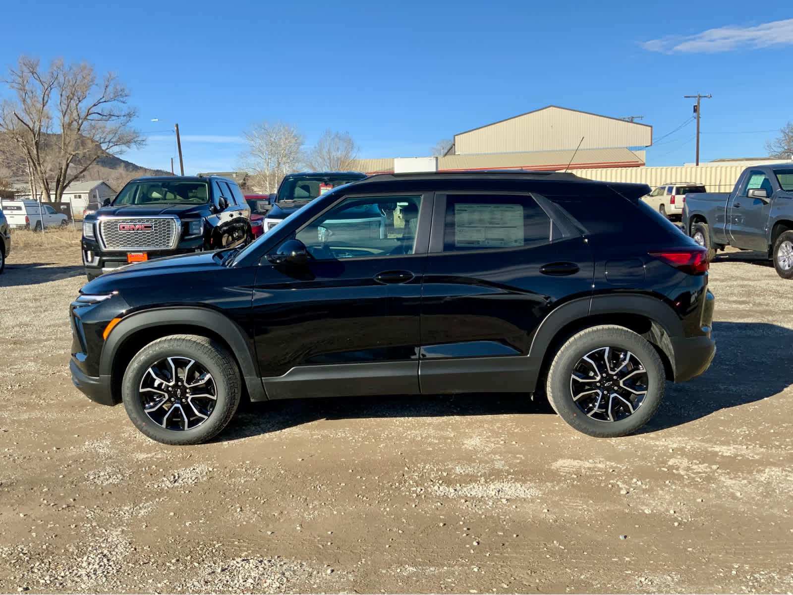 Thumbnail: 2026 Chevrolet TrailBlazer - 2