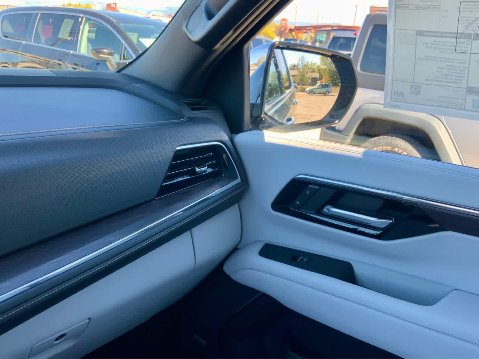 Thumbnail: 2026 Chevrolet Tahoe - 43