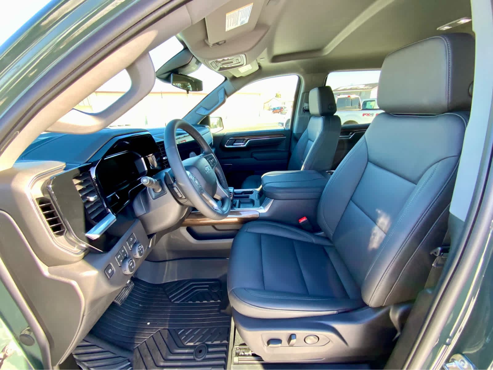 Thumbnail: 2026 Chevrolet Silverado 1500 - 23