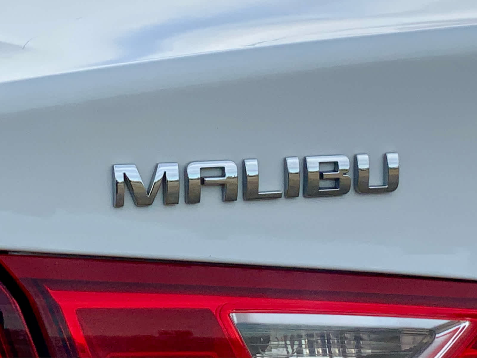 Thumbnail: 2018 Chevrolet Malibu - 20