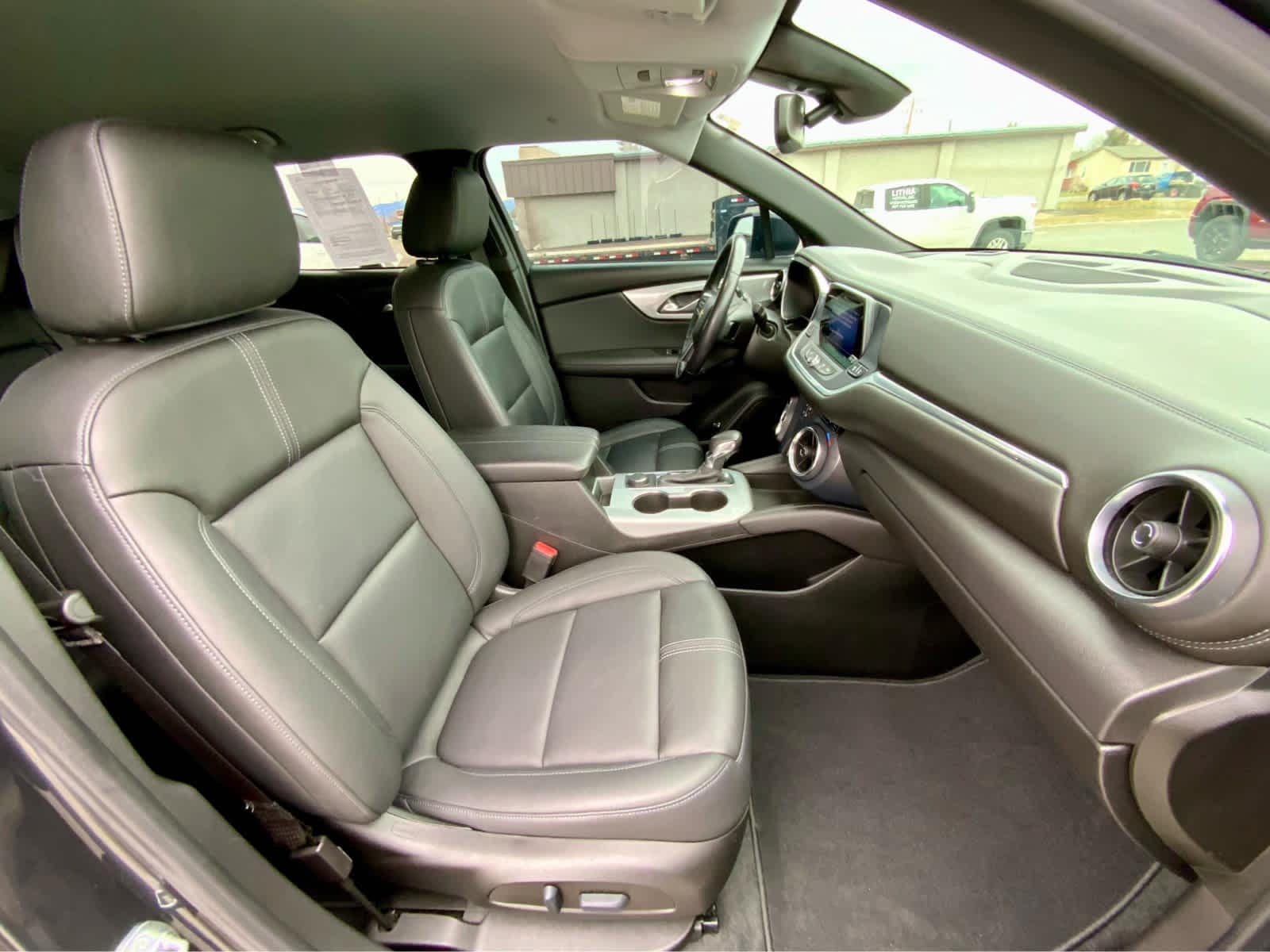 Thumbnail: 2022 Chevrolet Blazer - 25