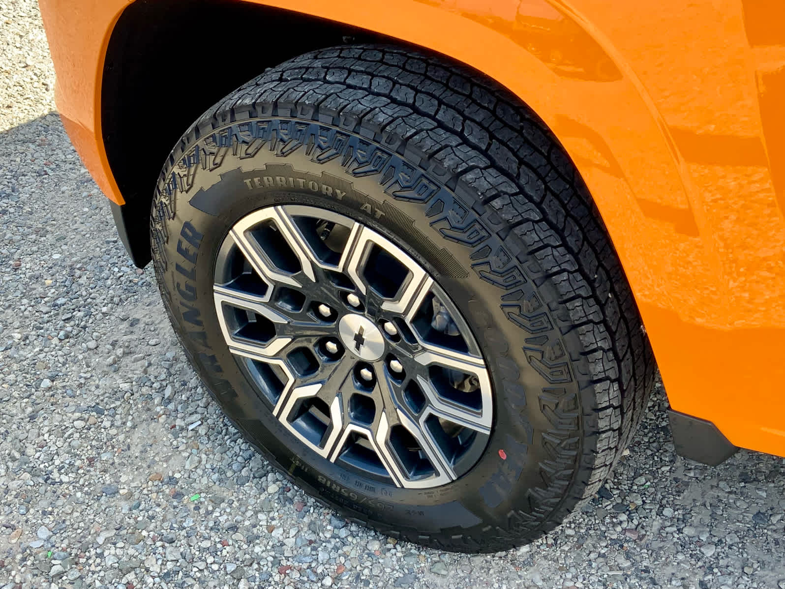 Thumbnail: 2026 Chevrolet Colorado - 21