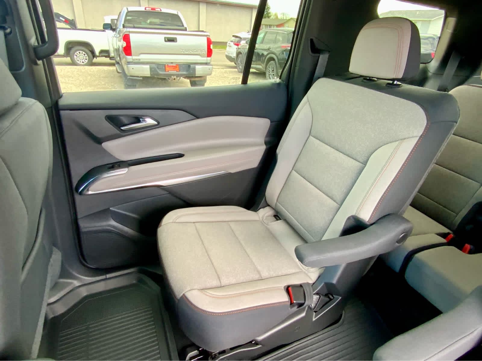 Thumbnail: 2026 Chevrolet Traverse - 27