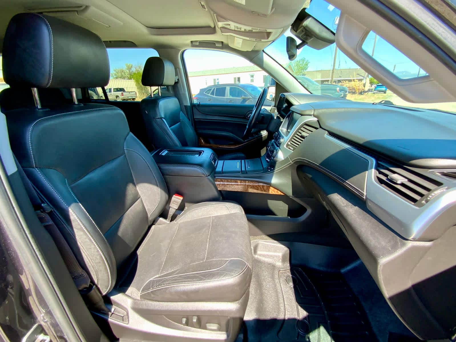 Thumbnail: 2016 Chevrolet Tahoe - 26