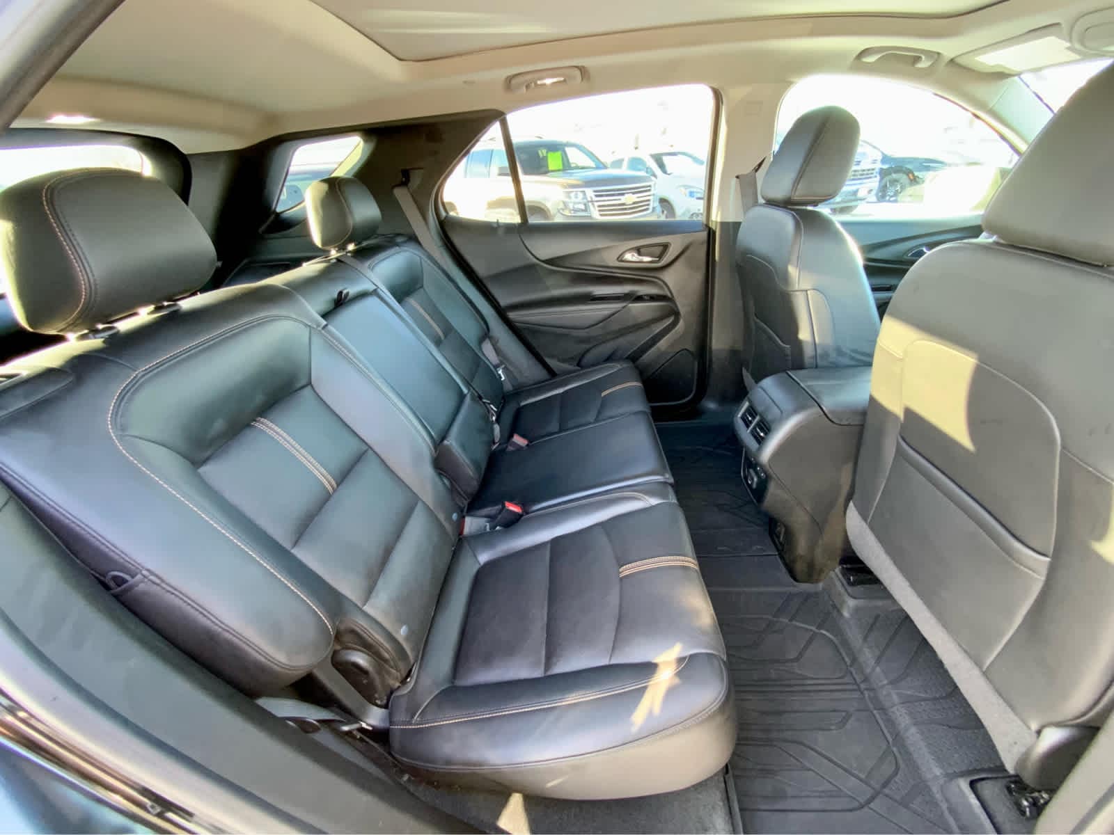 Thumbnail: 2022 Chevrolet Equinox - 22