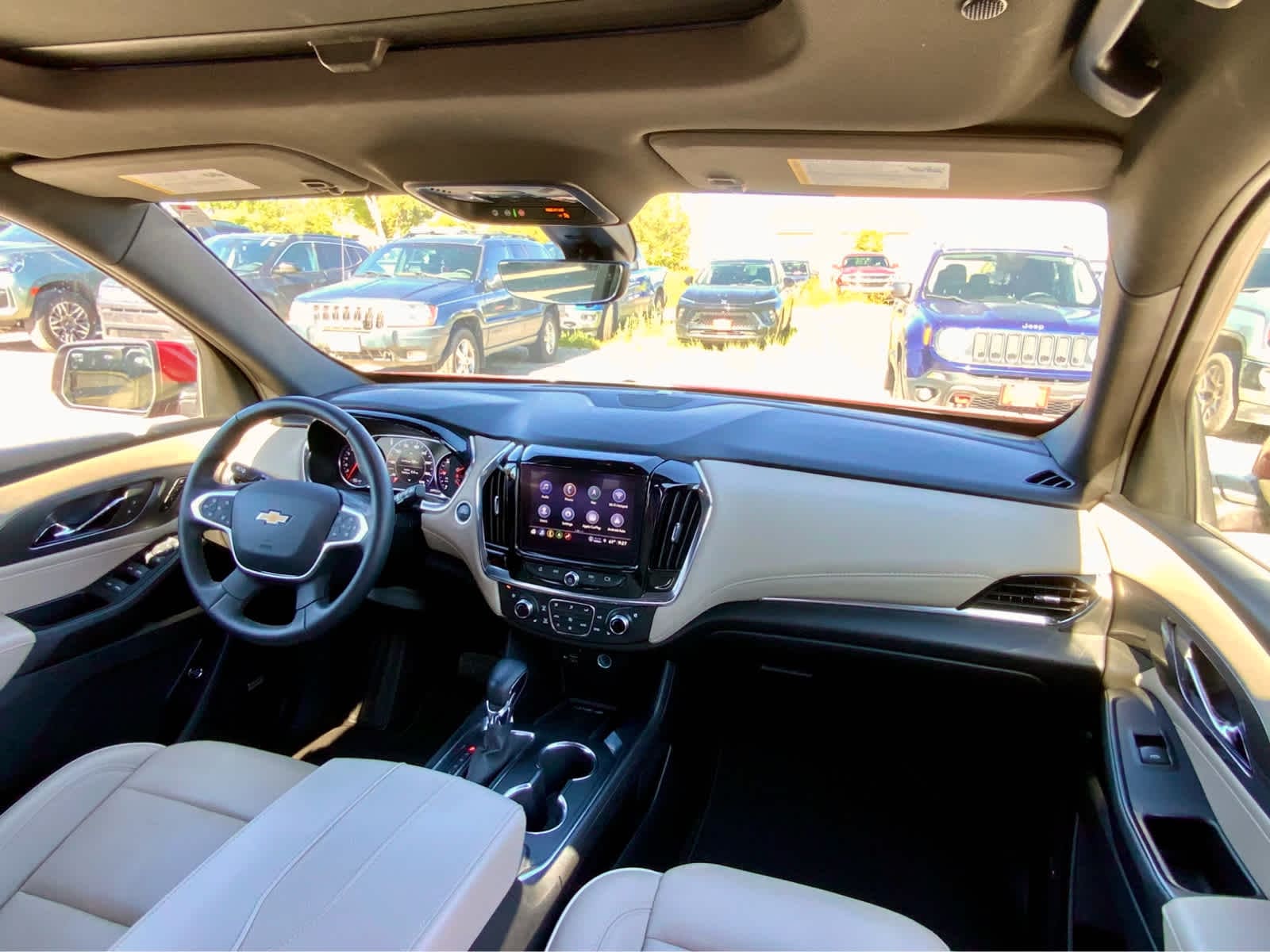 Thumbnail: 2023 Chevrolet Traverse - 30