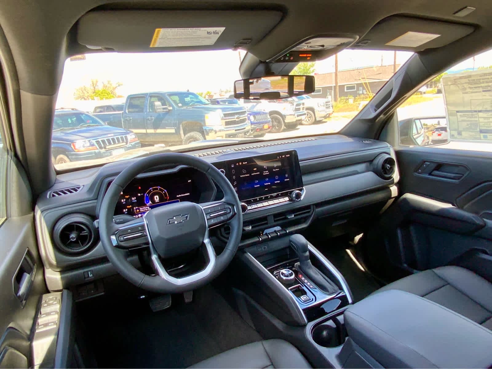 Thumbnail: 2026 Chevrolet Colorado - 30