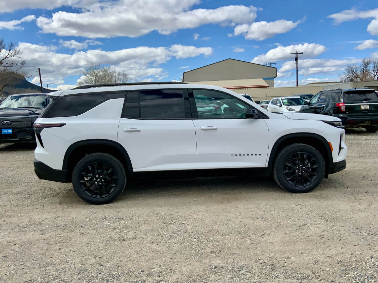 Thumbnail: 2026 Chevrolet Traverse - 6