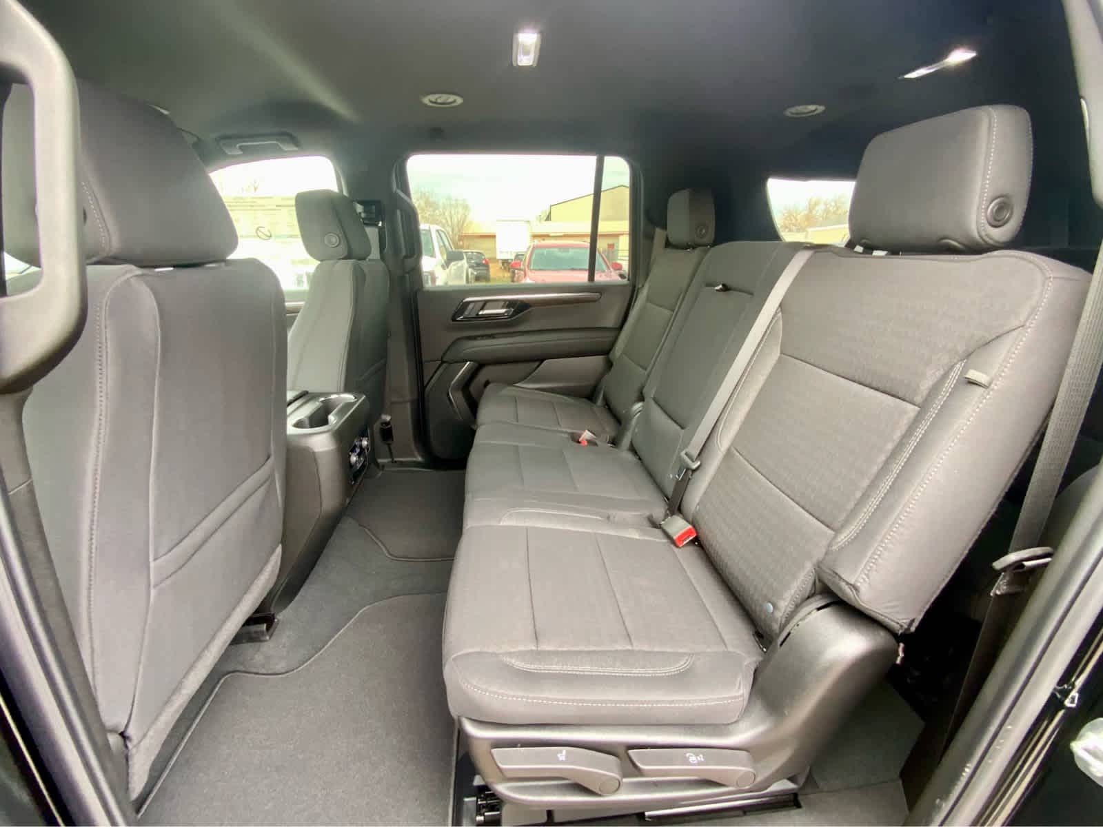 Thumbnail: 2026 Chevrolet Suburban - 25