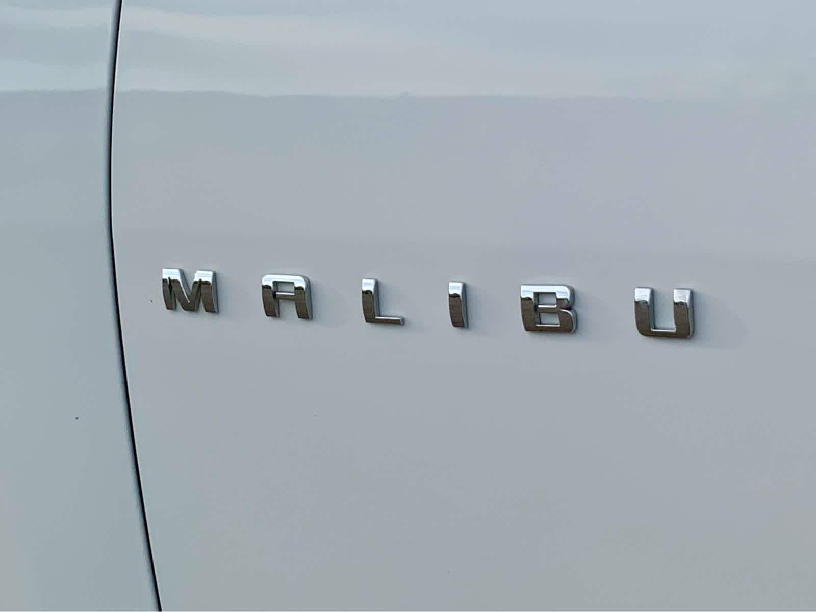 Thumbnail: 2018 Chevrolet Malibu - 19