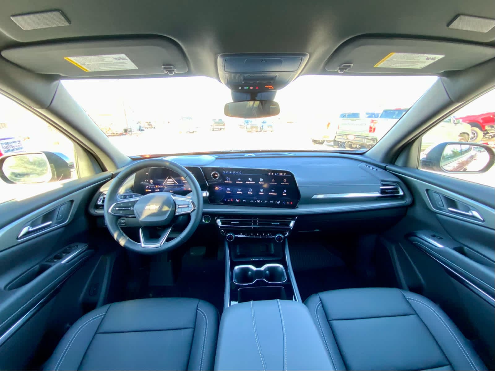 Thumbnail: 2026 Chevrolet Traverse - 32