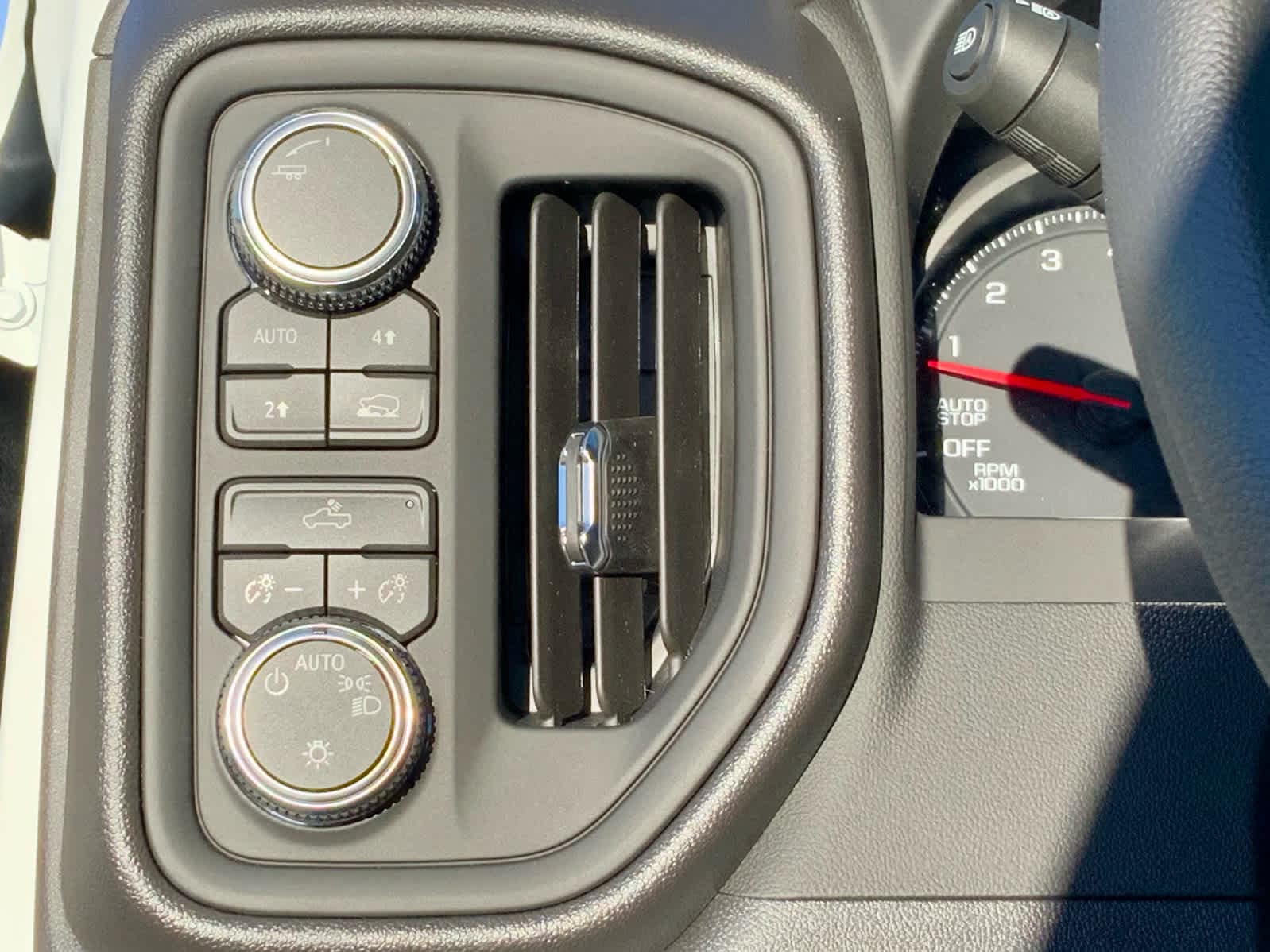 Thumbnail: 2026 GMC Sierra 1500 - 36