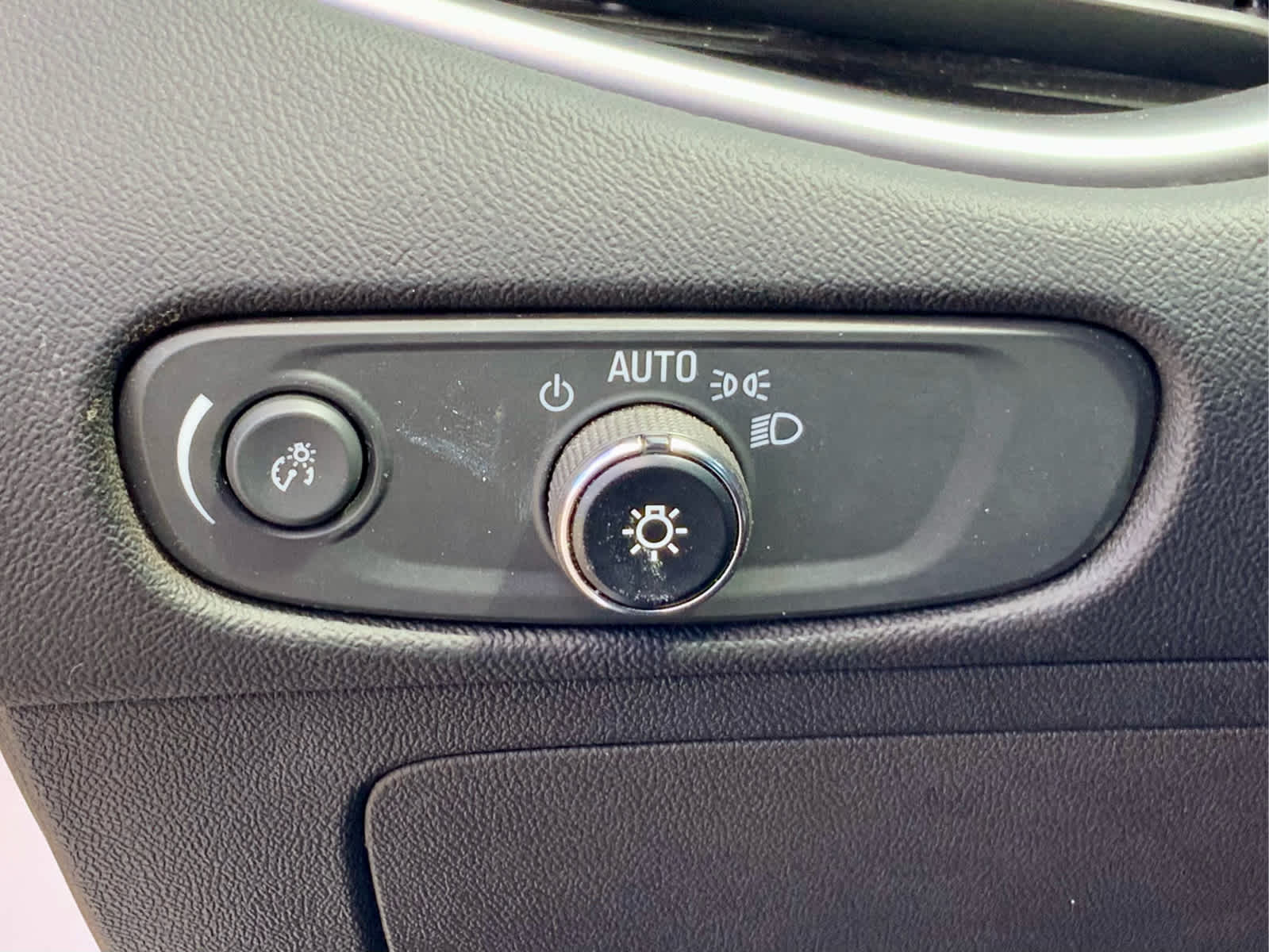 Thumbnail: 2023 Chevrolet Malibu - 46