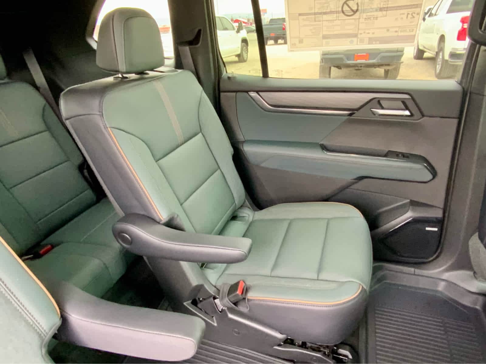 Thumbnail: 2026 GMC Acadia - 29