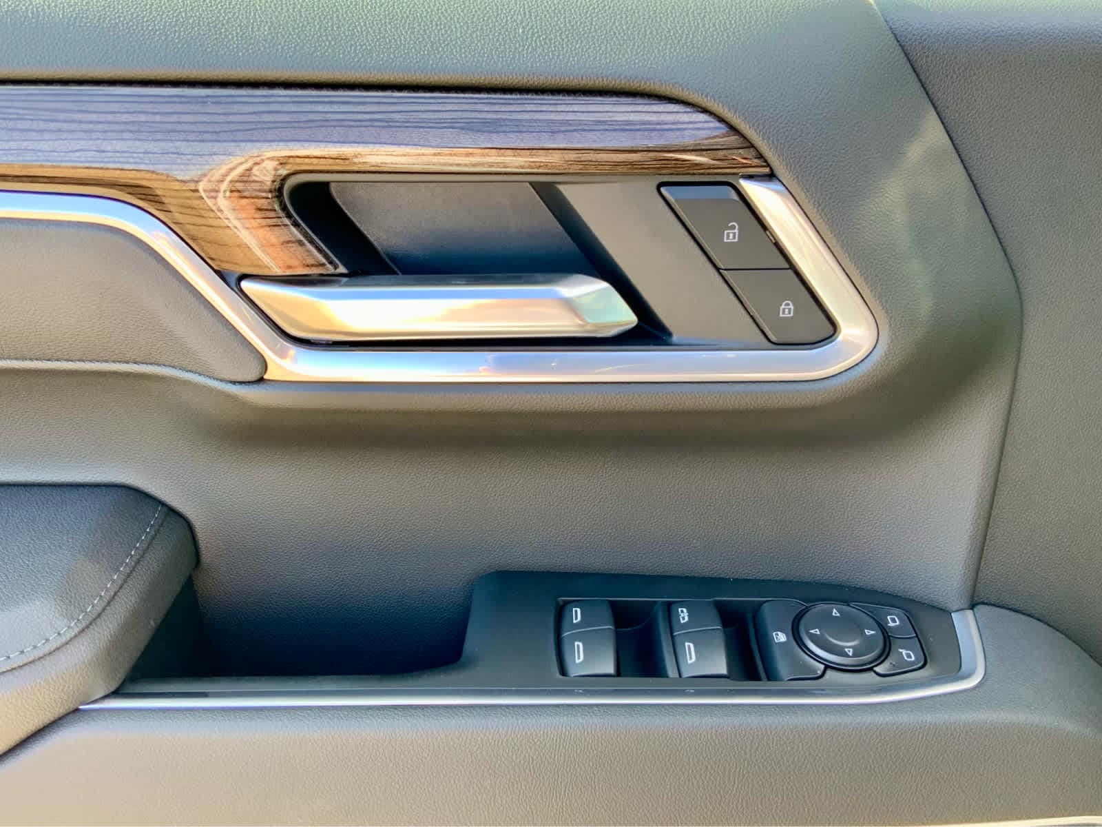 Thumbnail: 2026 Chevrolet Silverado 1500 - 51